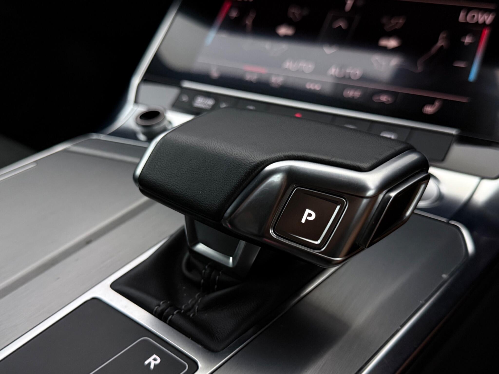 Audi A6 view 22