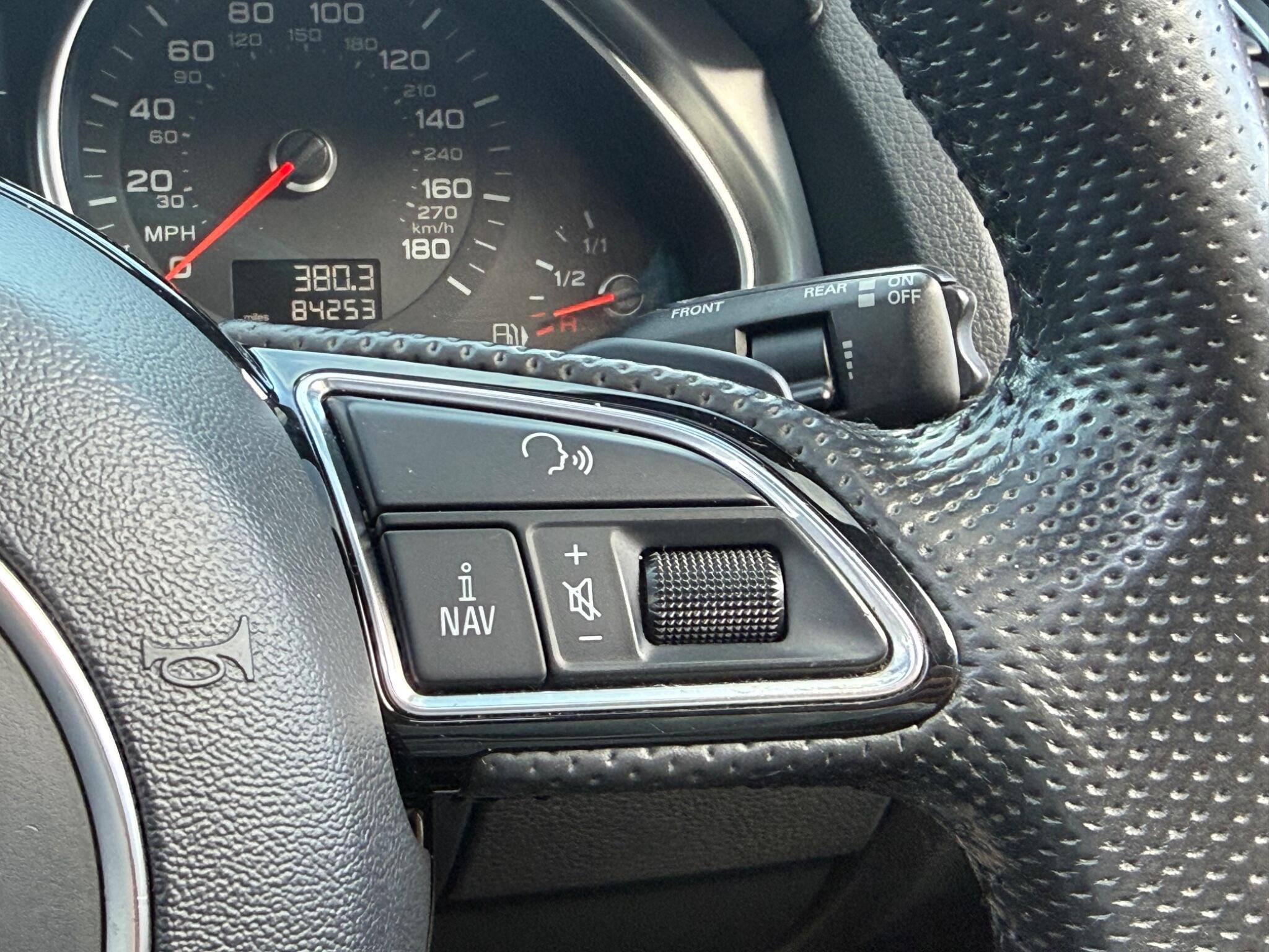 Audi Q7 view 20