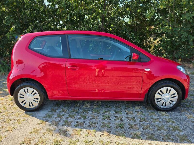 Volkswagen Up! view 16