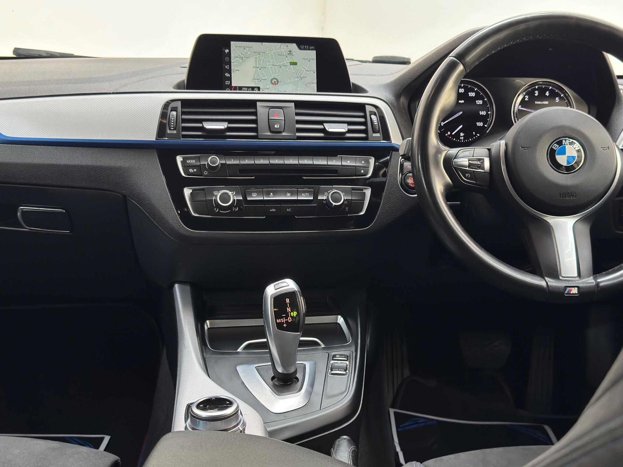 BMW 1 Series view 19