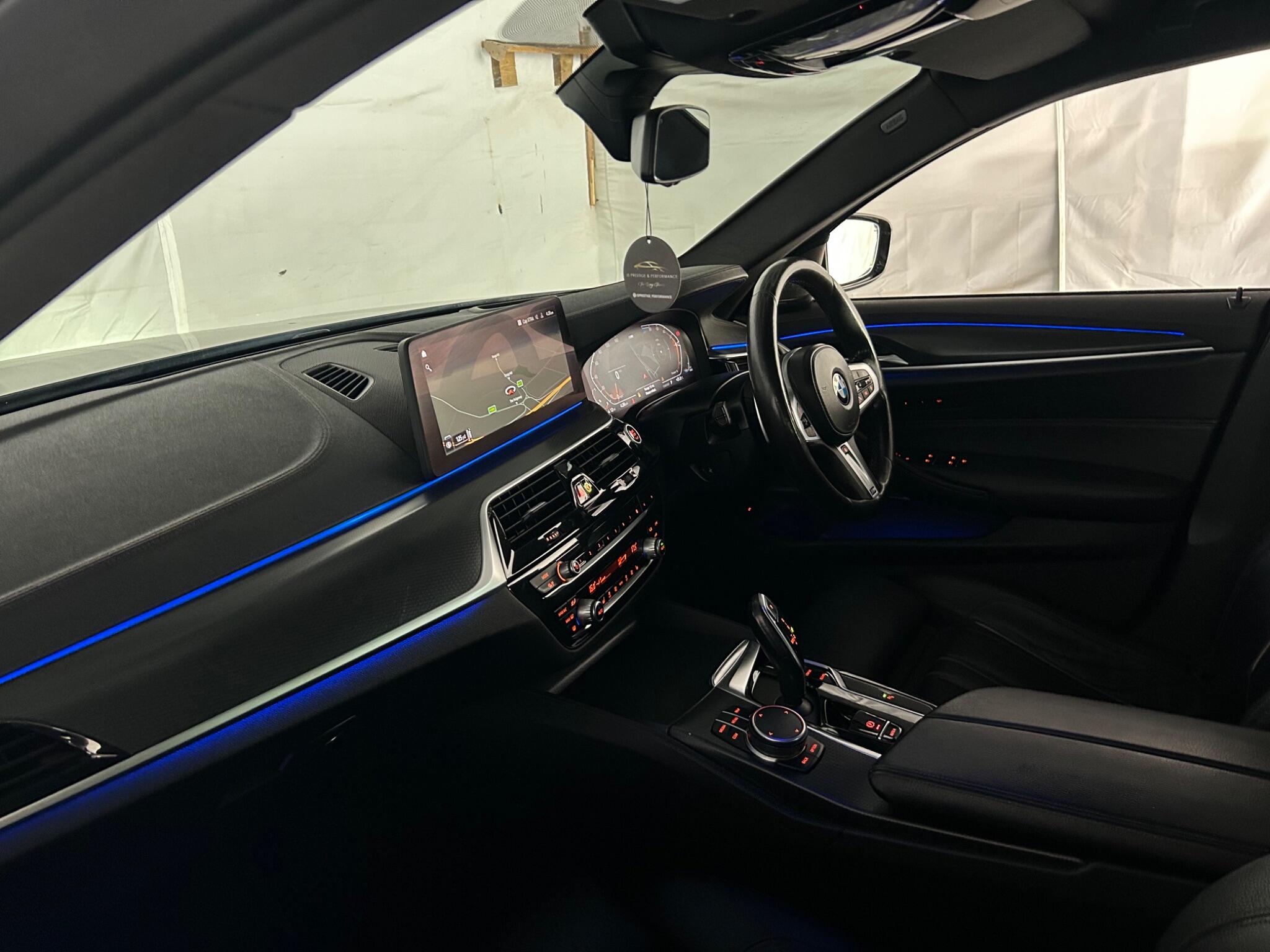 BMW 5 Series view 12