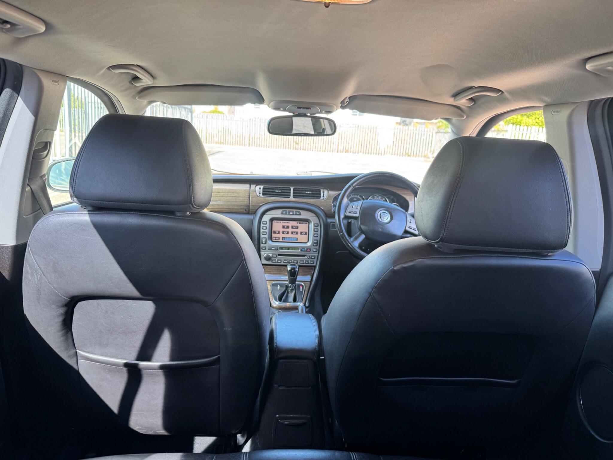 Jaguar X-Type view 30