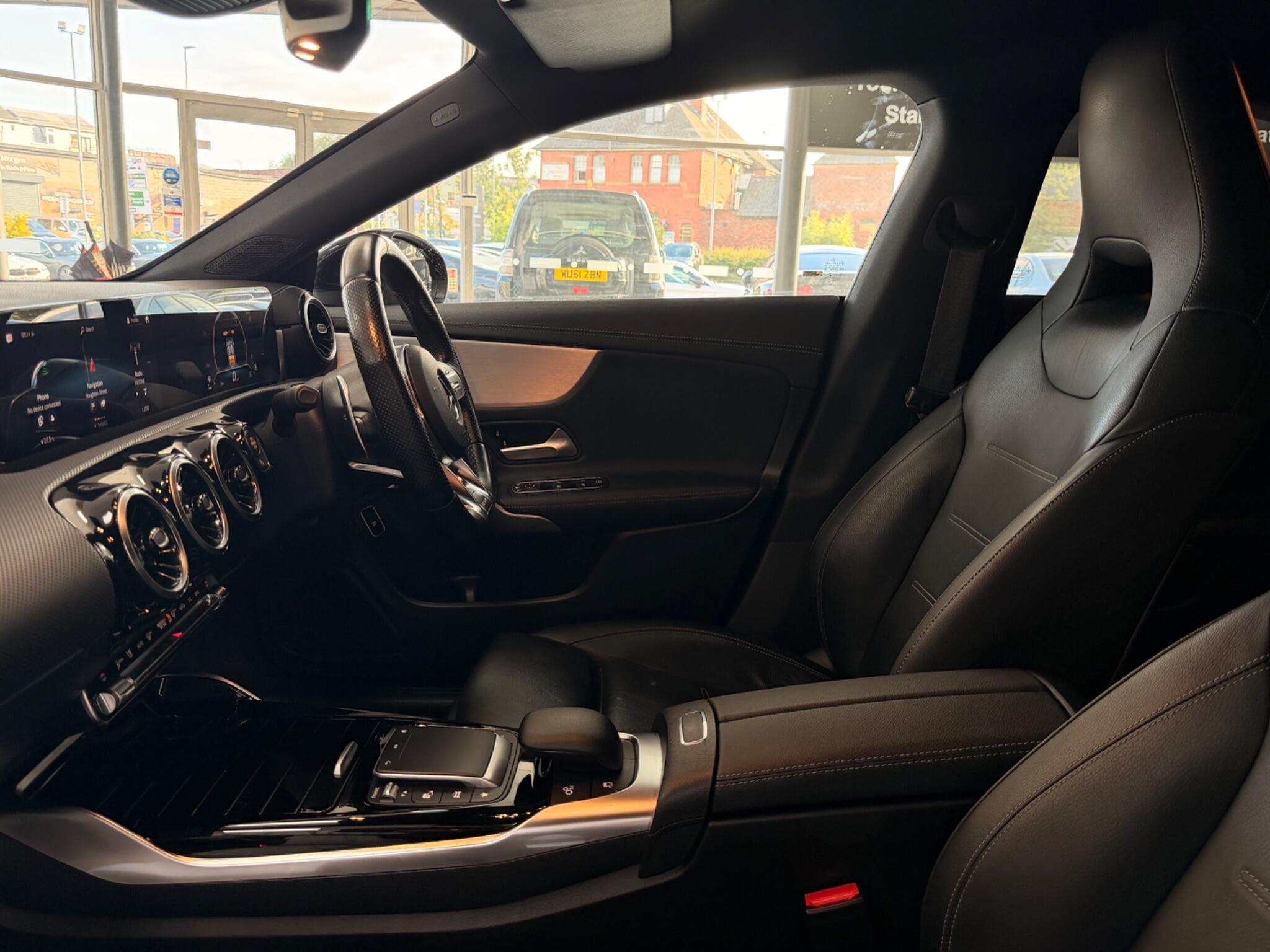 Mercedes-Benz Cla view 42