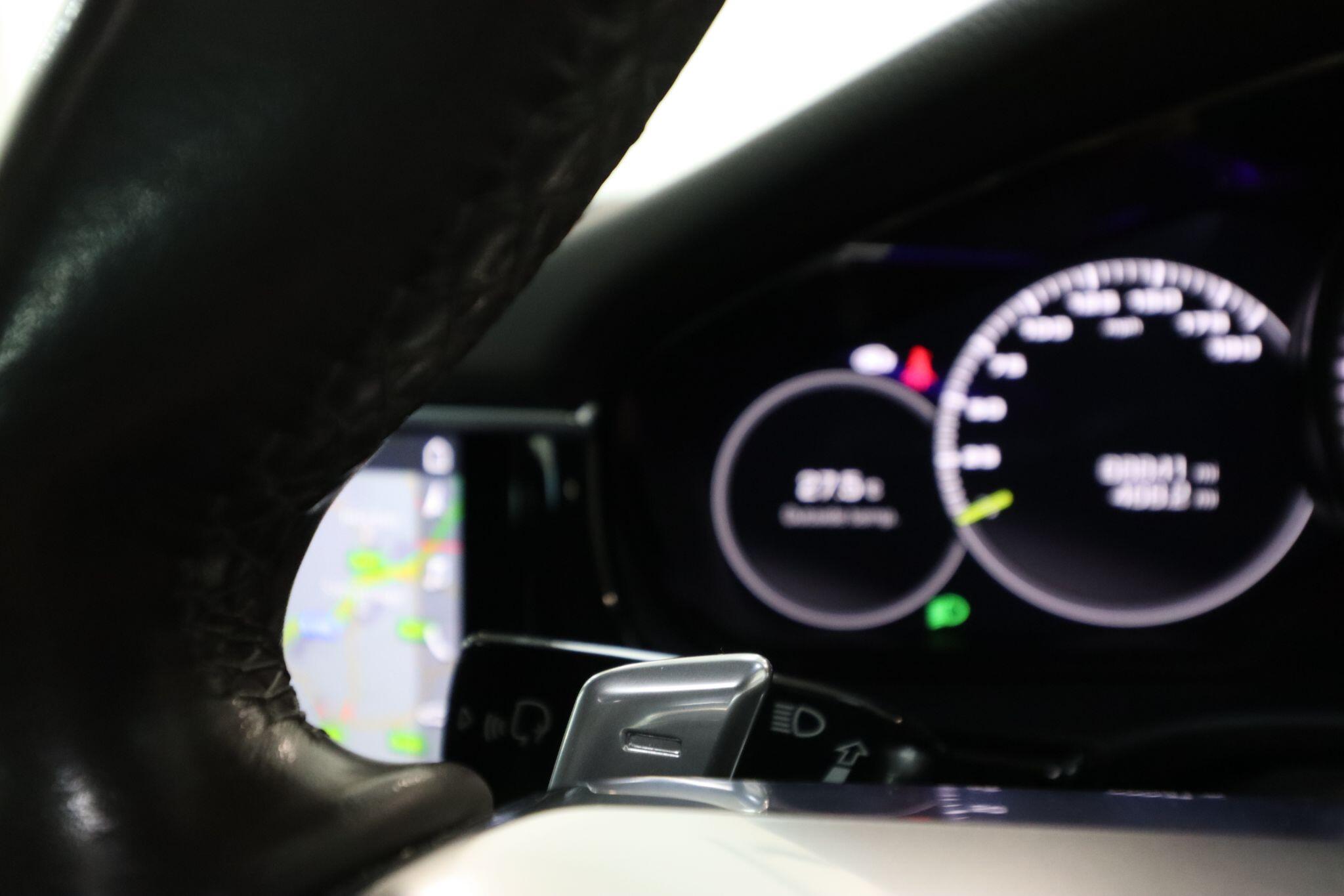 Porsche Panamera view 50