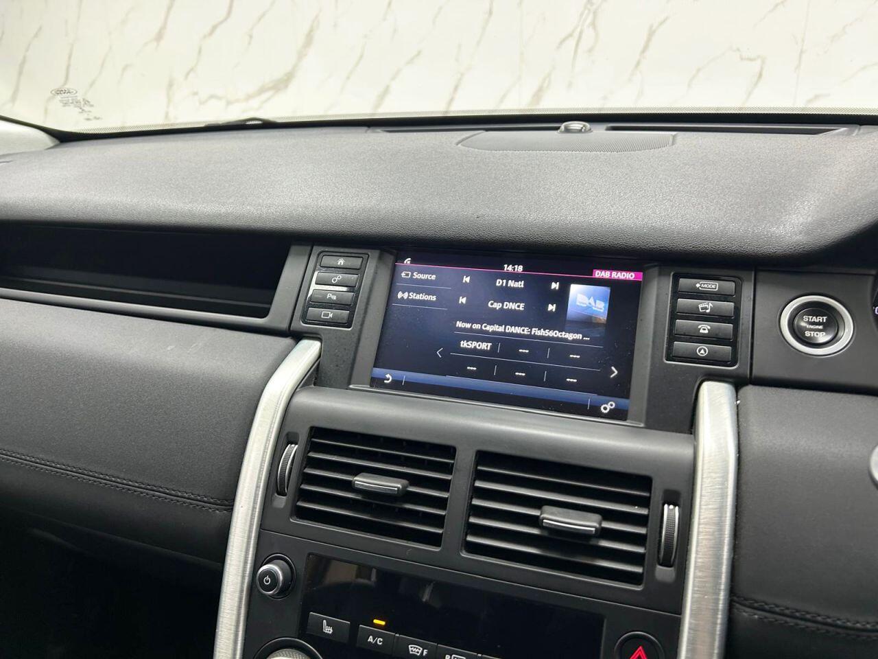 Land Rover Discovery Sport view 14
