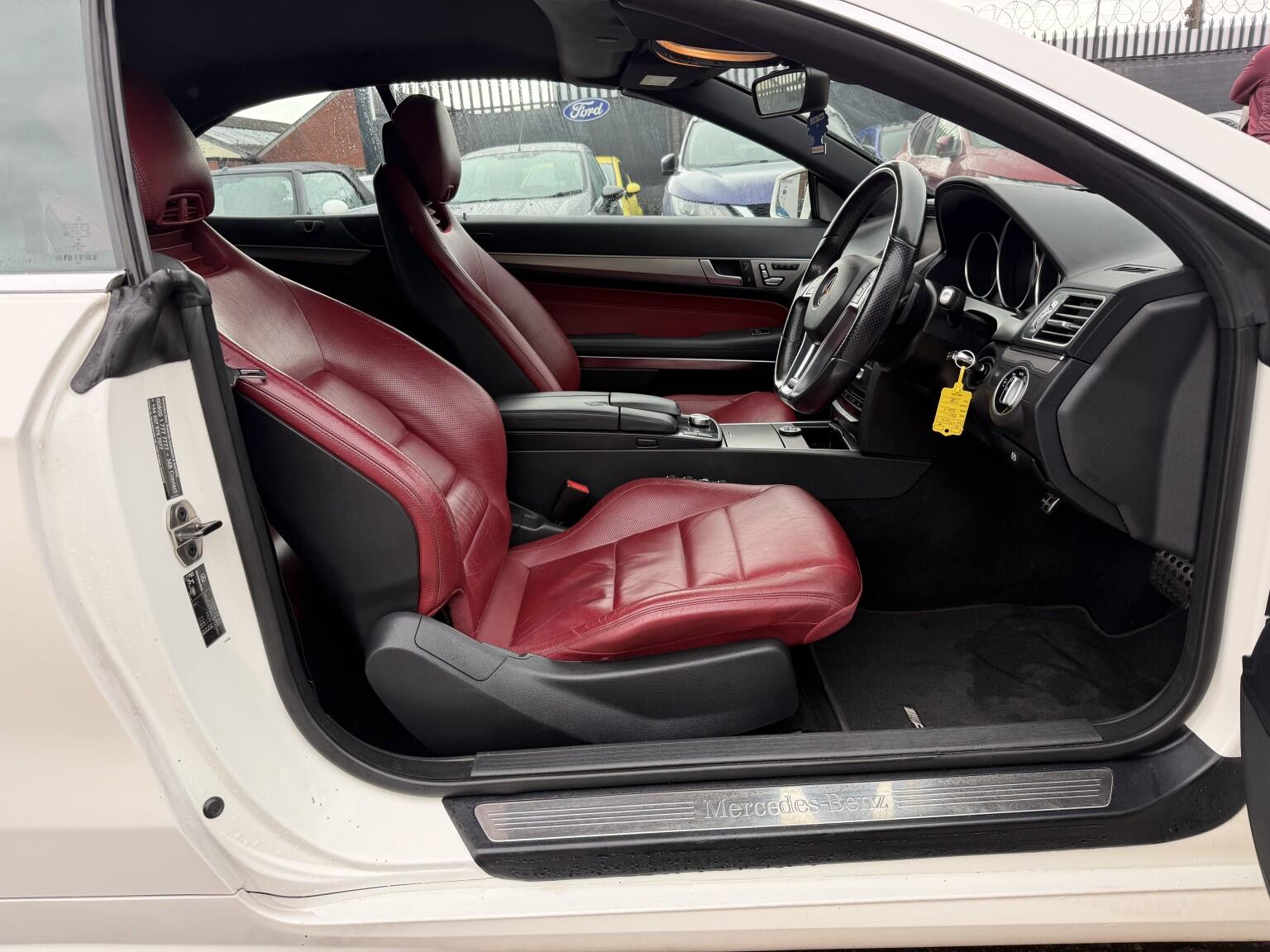 Mercedes-Benz E-Class view 29