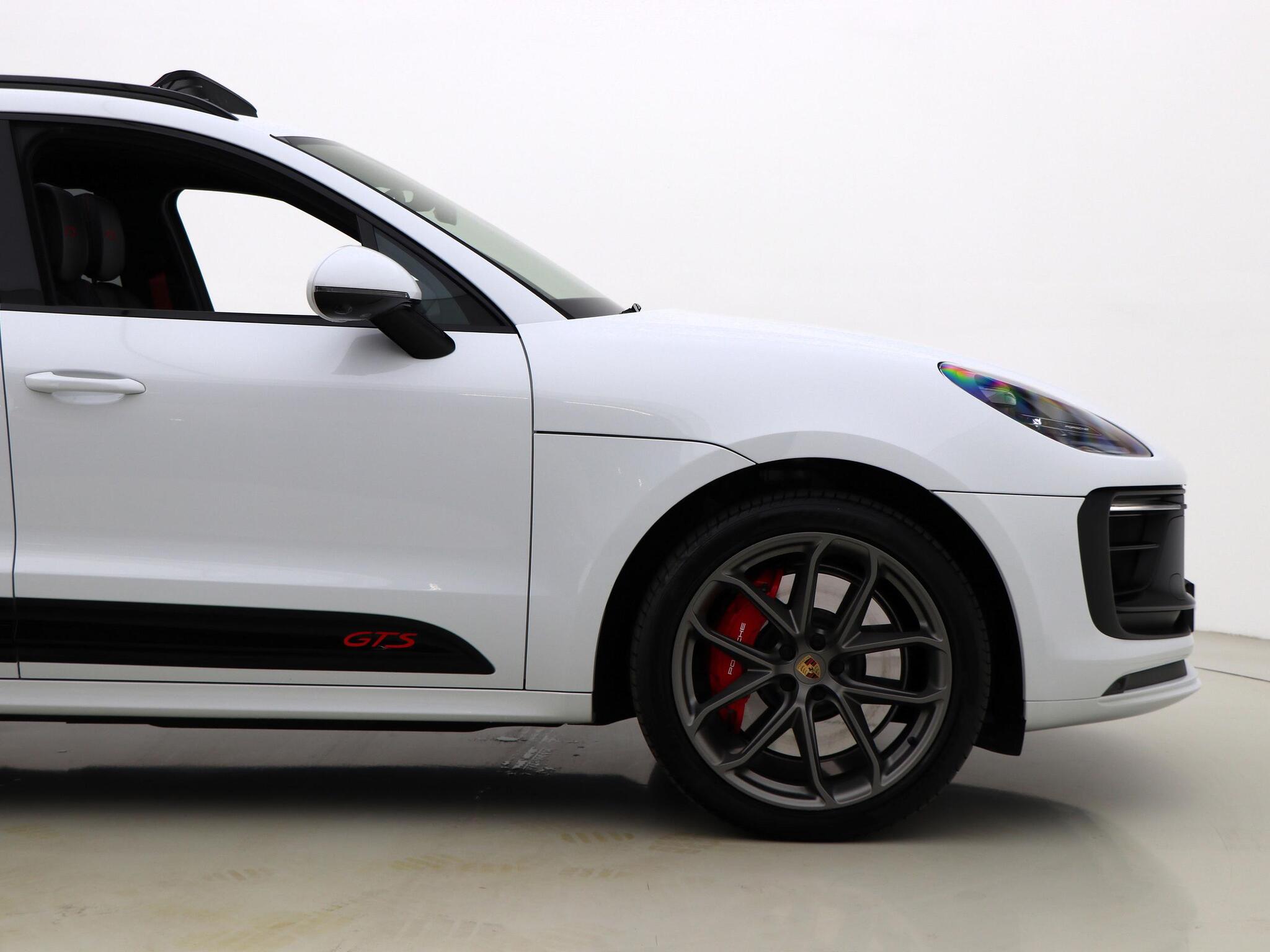 Porsche Macan view 17