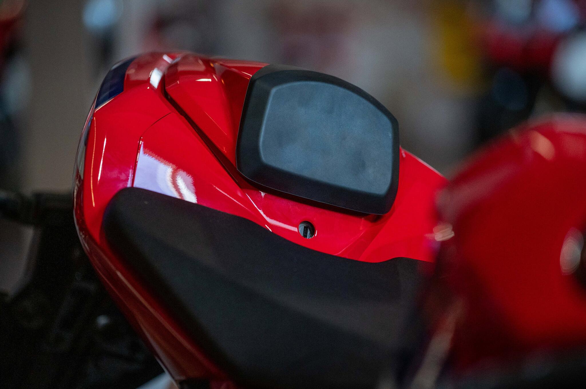 Honda CBR1000RR-R Fireblade SP view 4