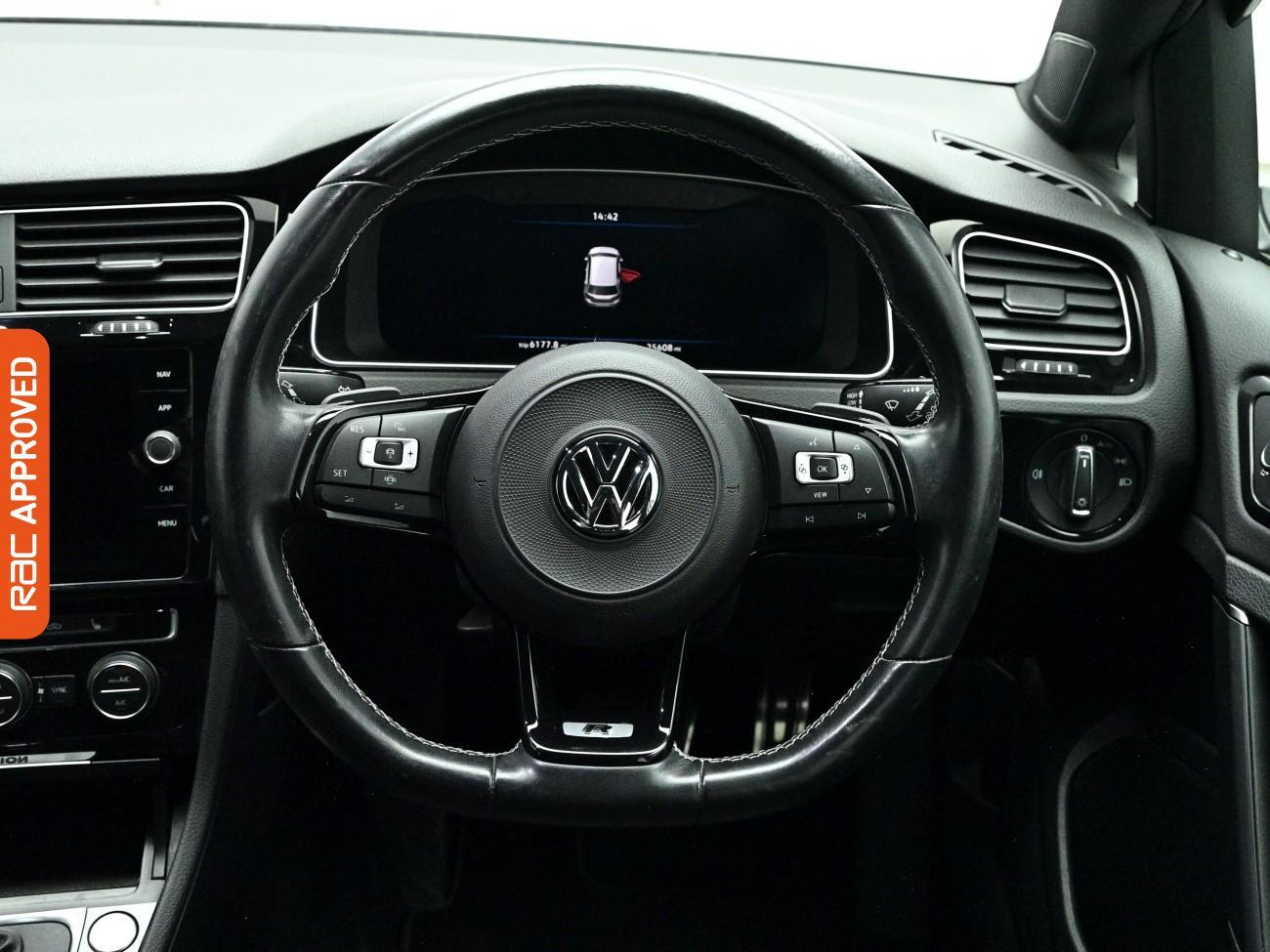 Volkswagen Golf view 9