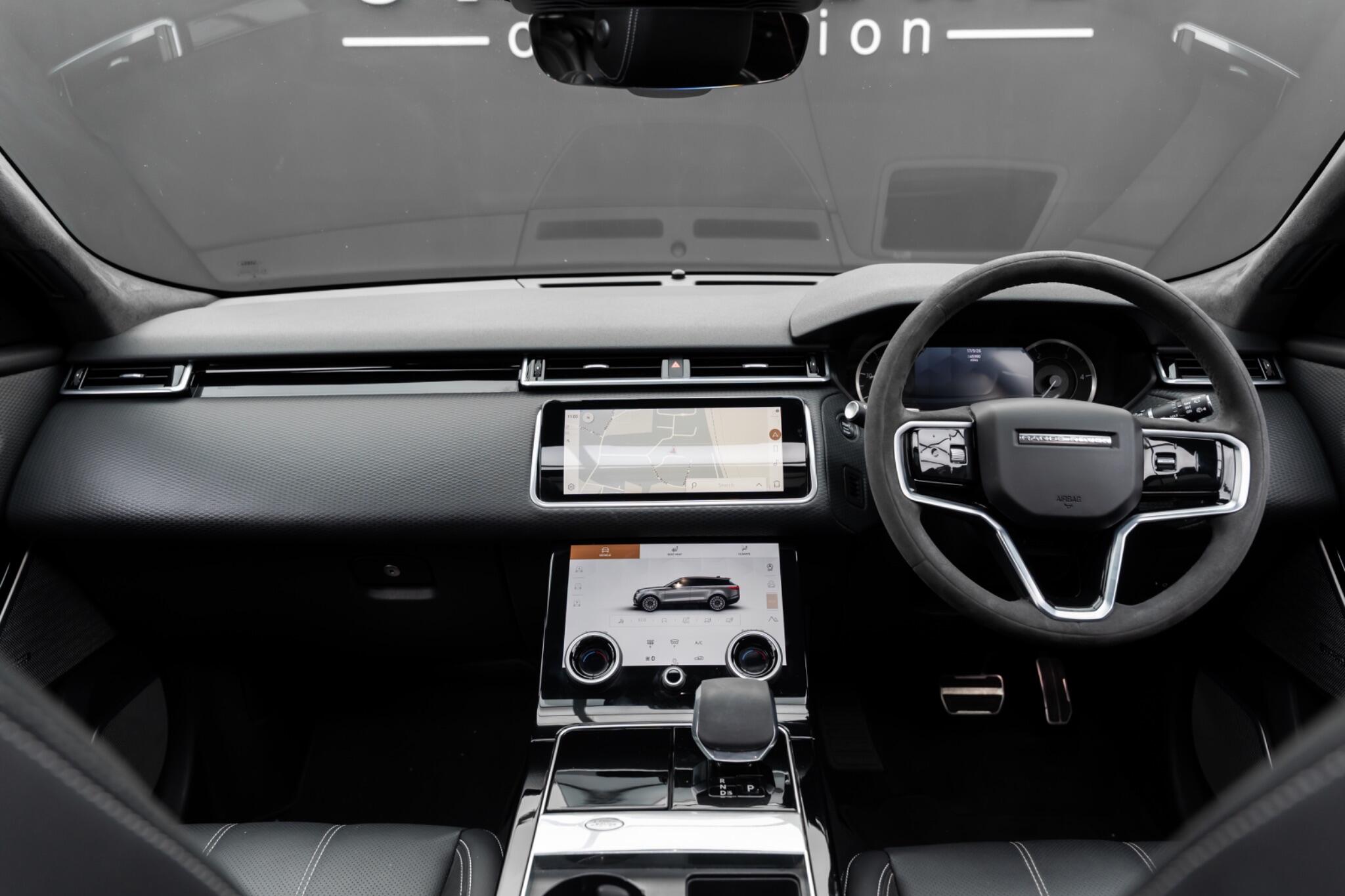 Land Rover Range Rover Velar view 17