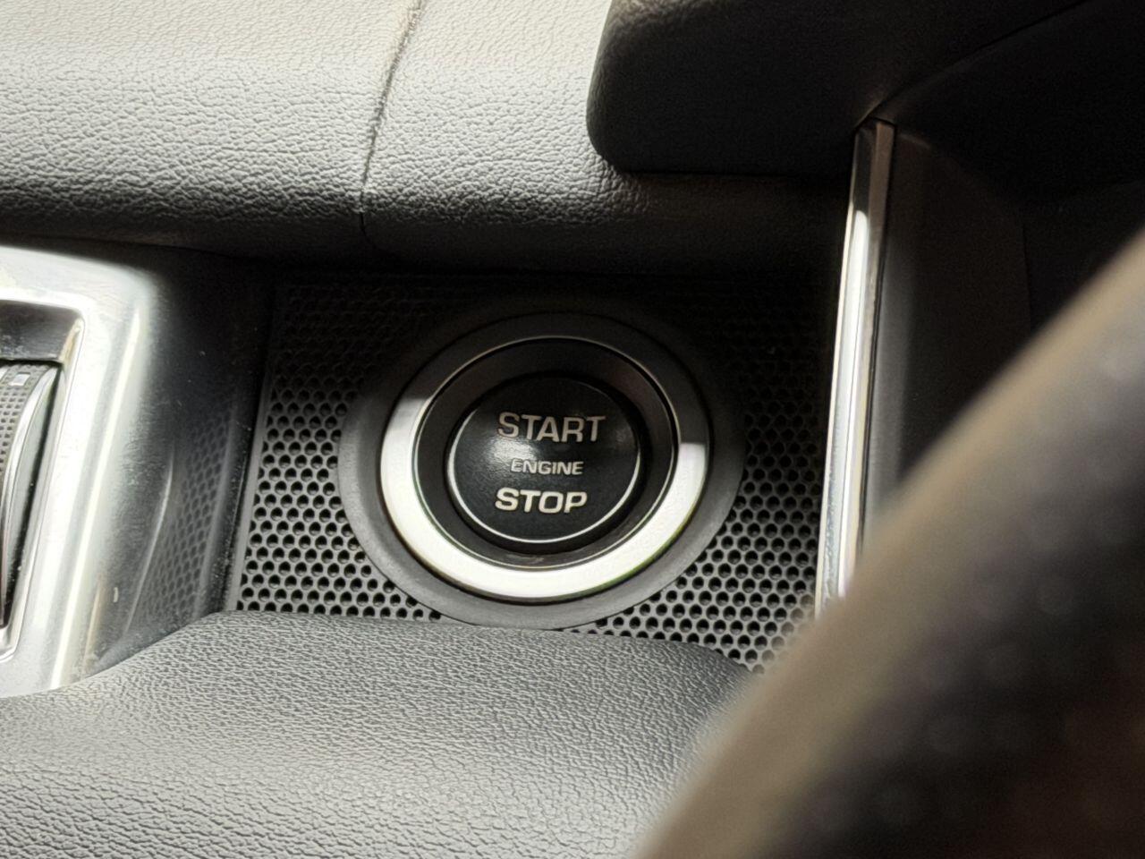 Land Rover Range Rover Sport view 42