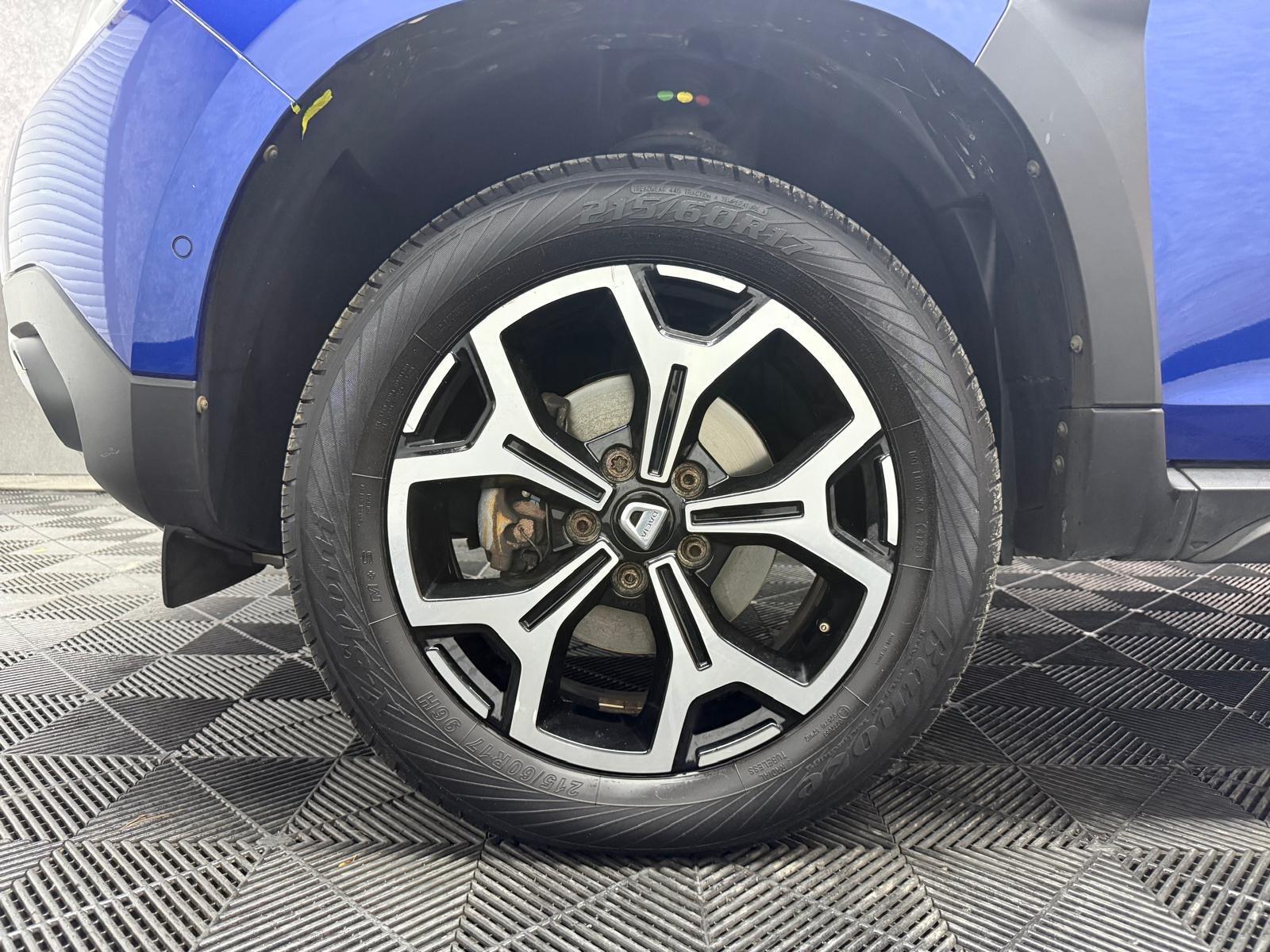 Dacia Duster view 28