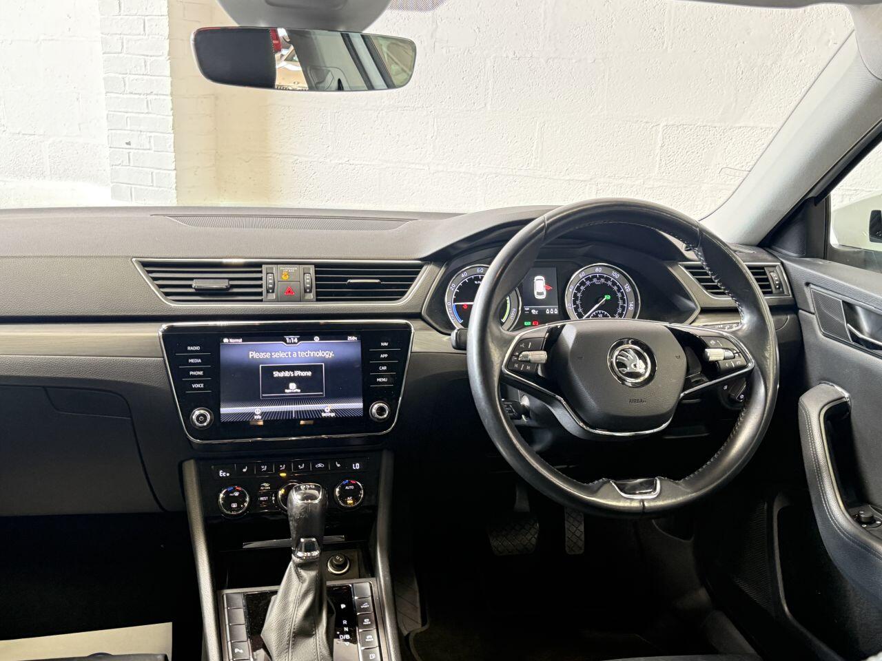 Skoda Superb view 34