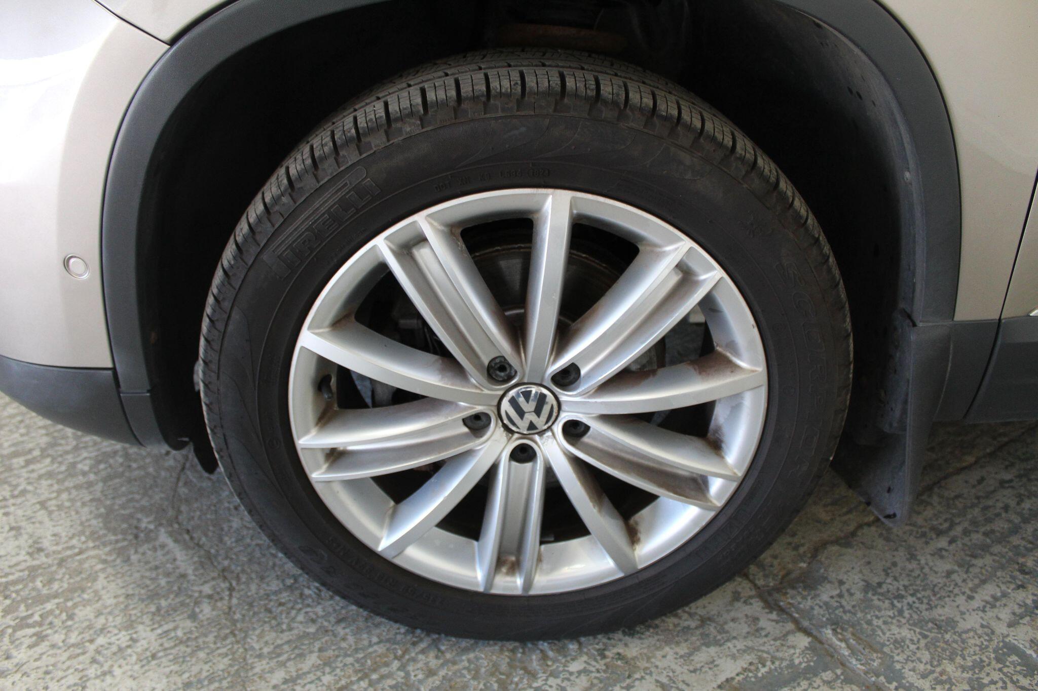 Volkswagen Tiguan view 58