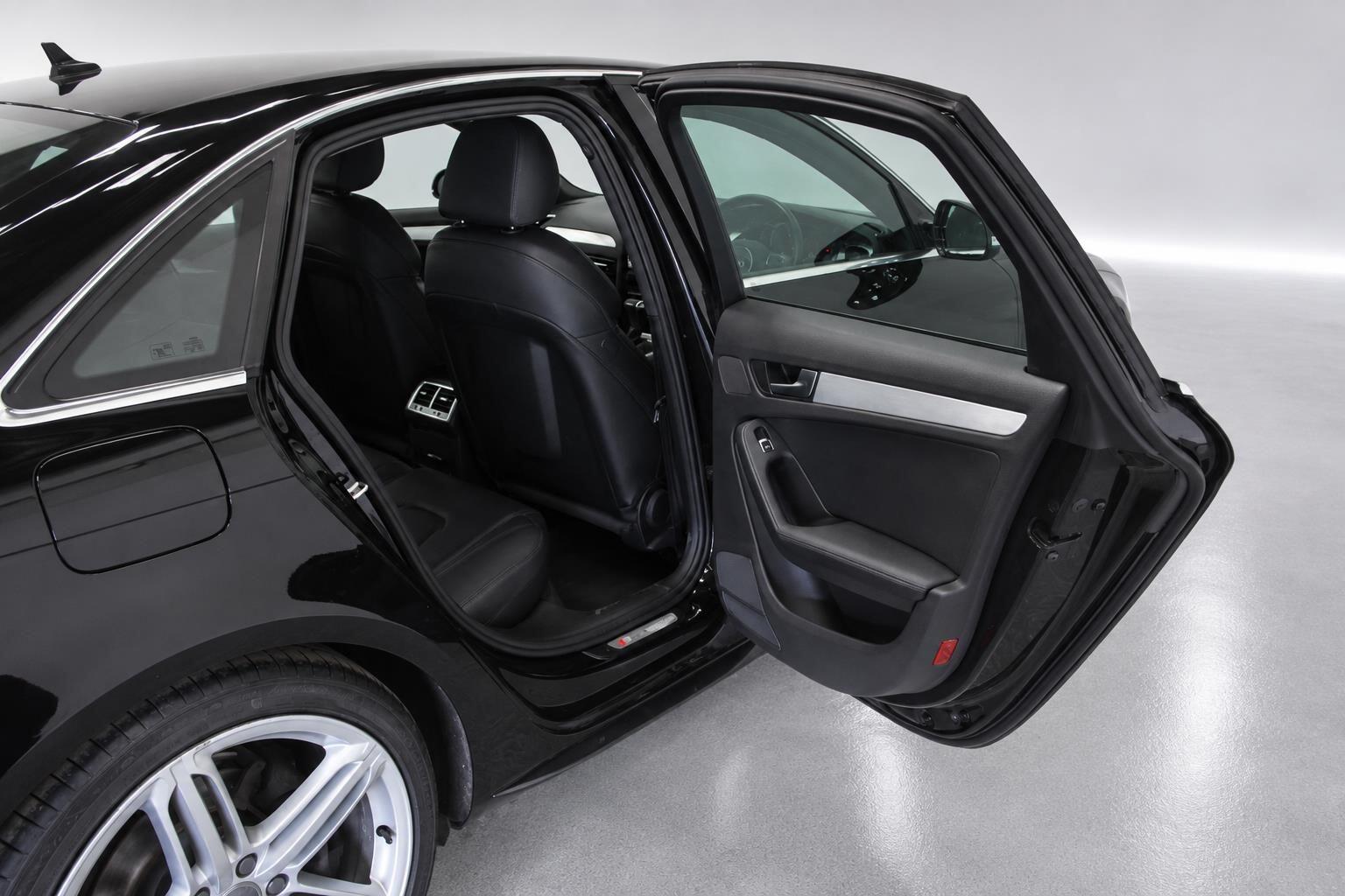 Audi A4 view 22