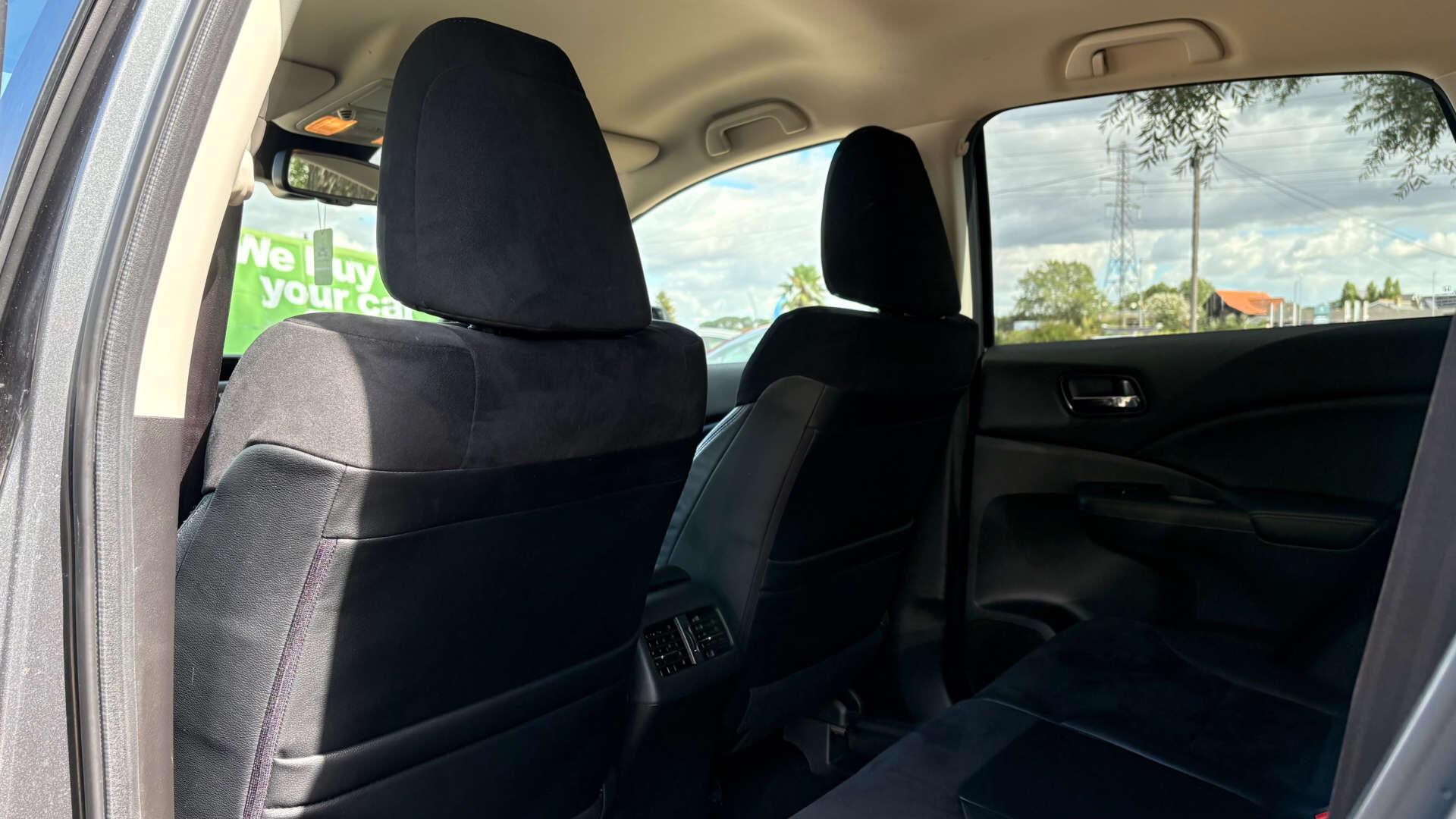 Honda CR-V view 12