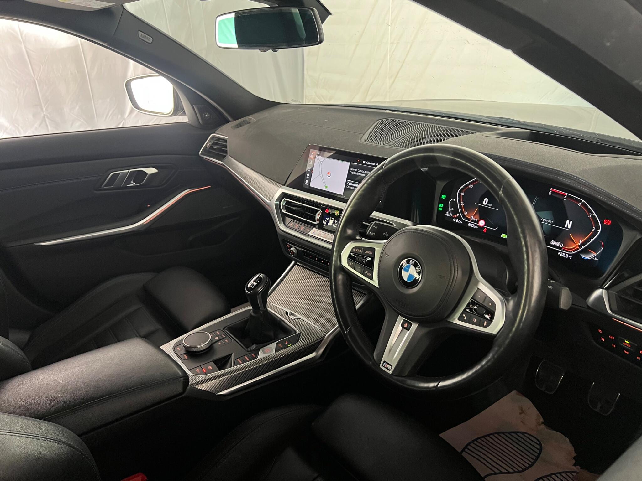 BMW 3 Series view 20