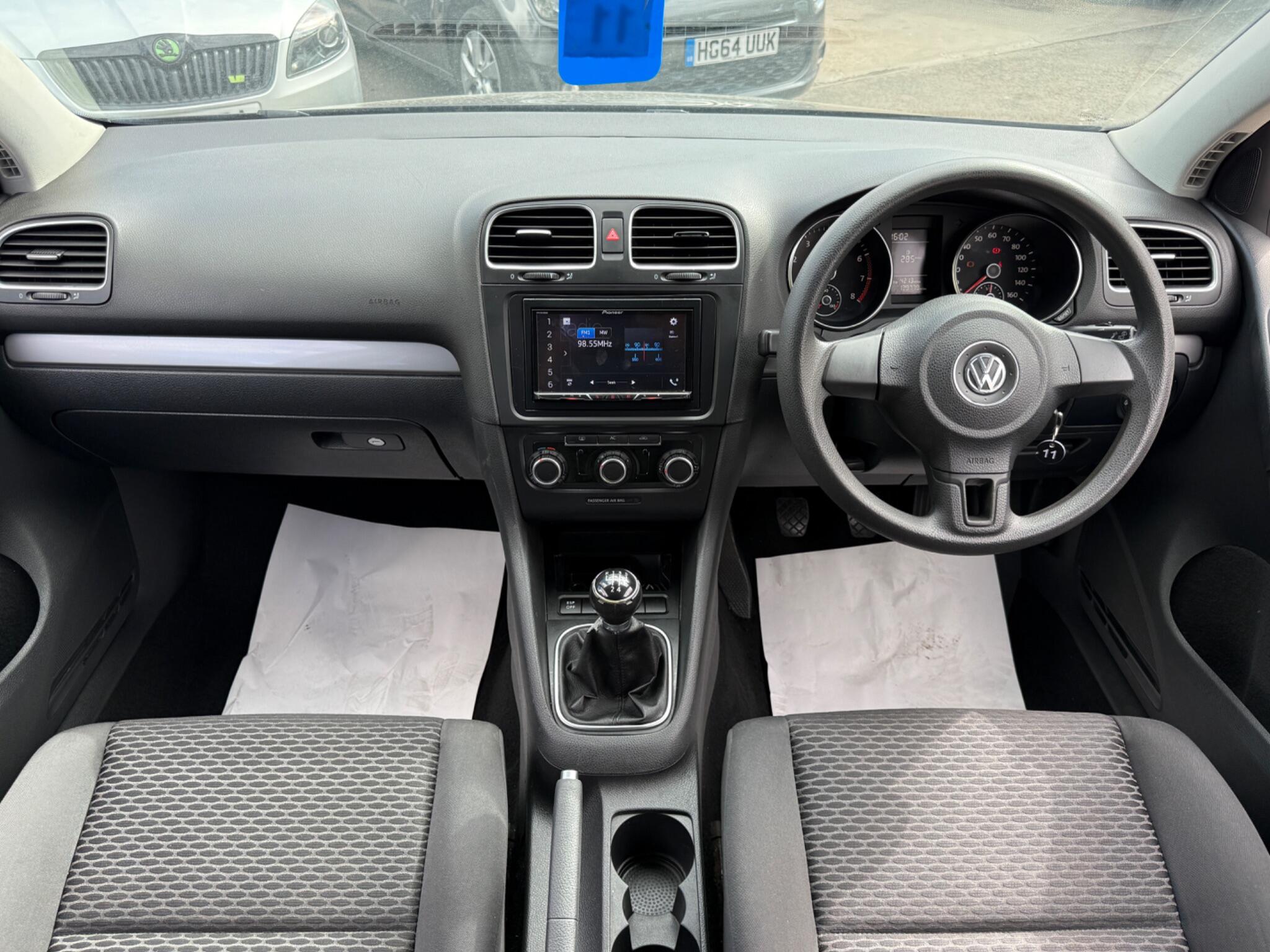 Volkswagen Golf - Image 41