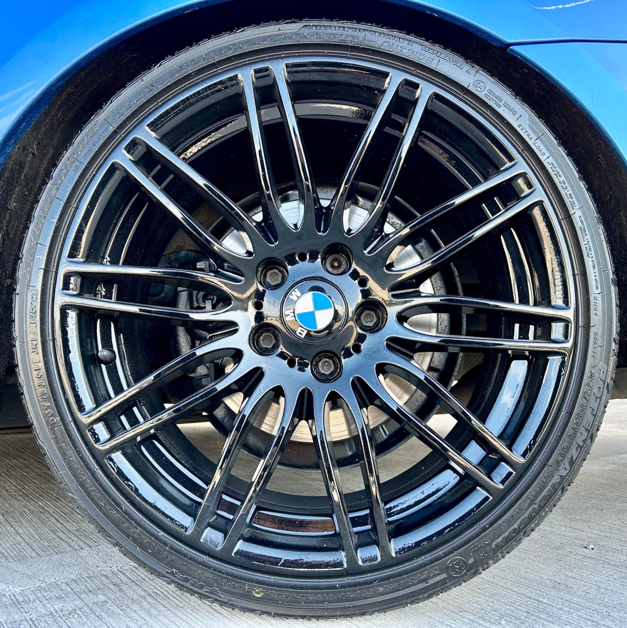 BMW 3 Series view 26