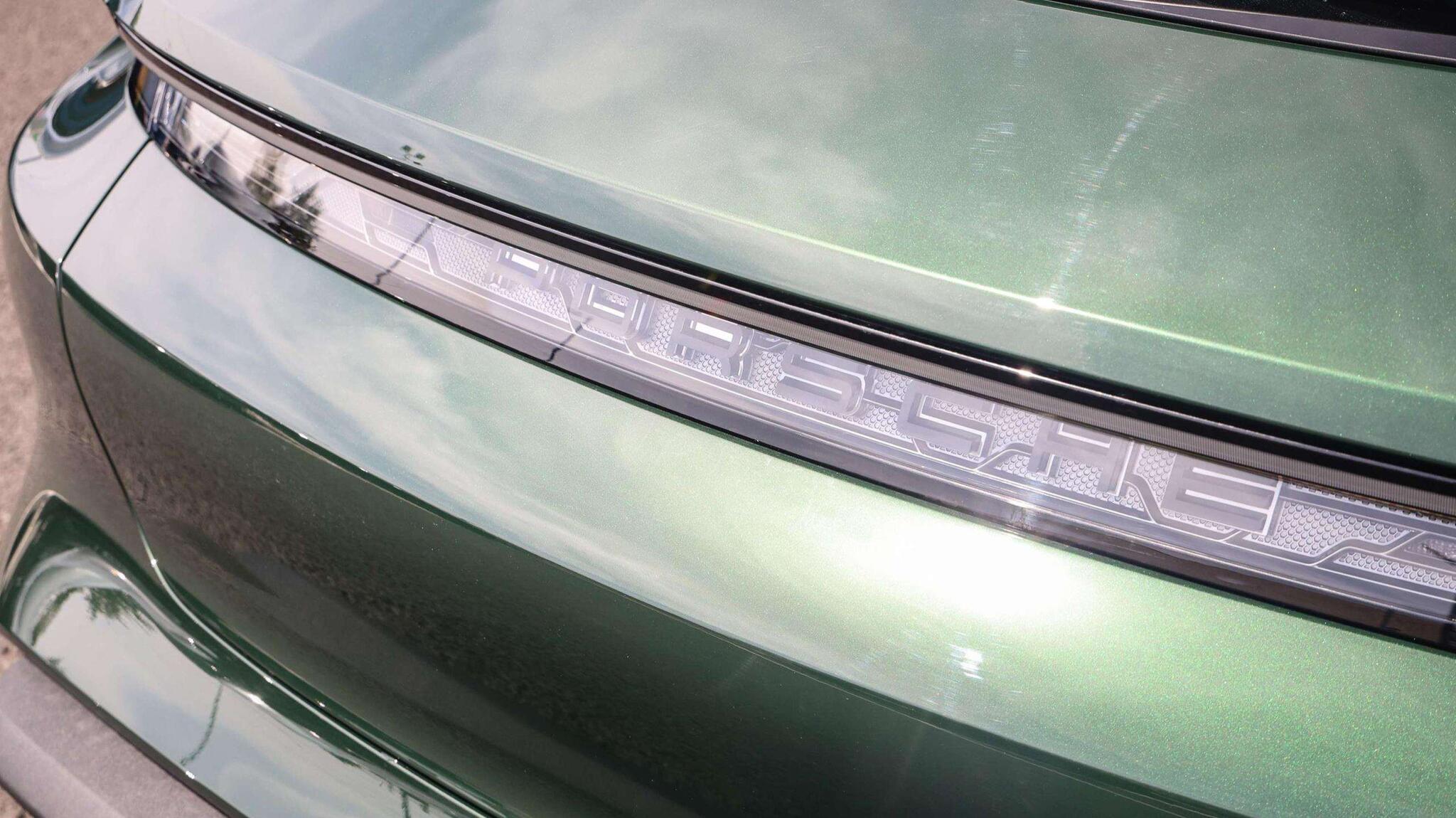 Porsche Taycan view 25