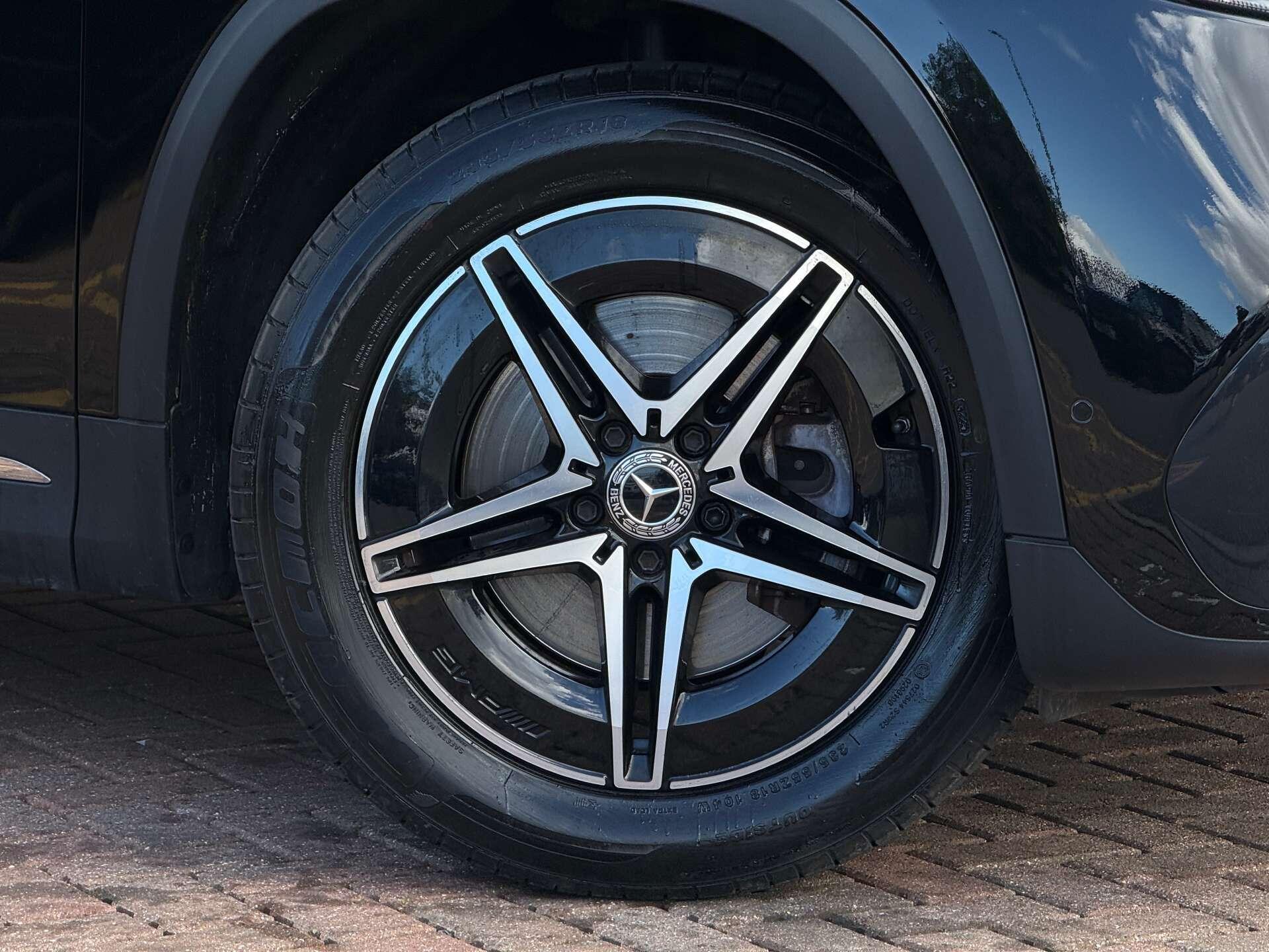 Mercedes-Benz EQA view 10