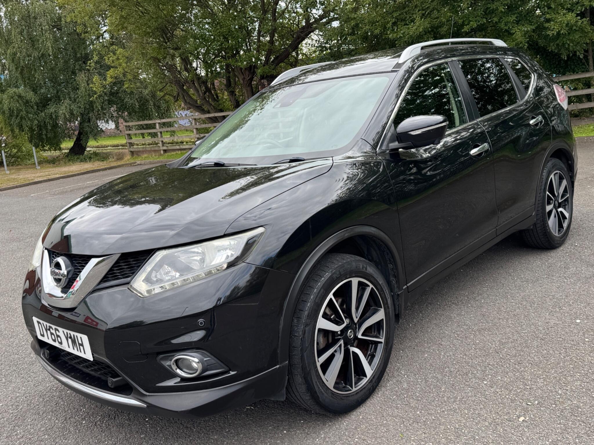 Nissan X-Trail view 10