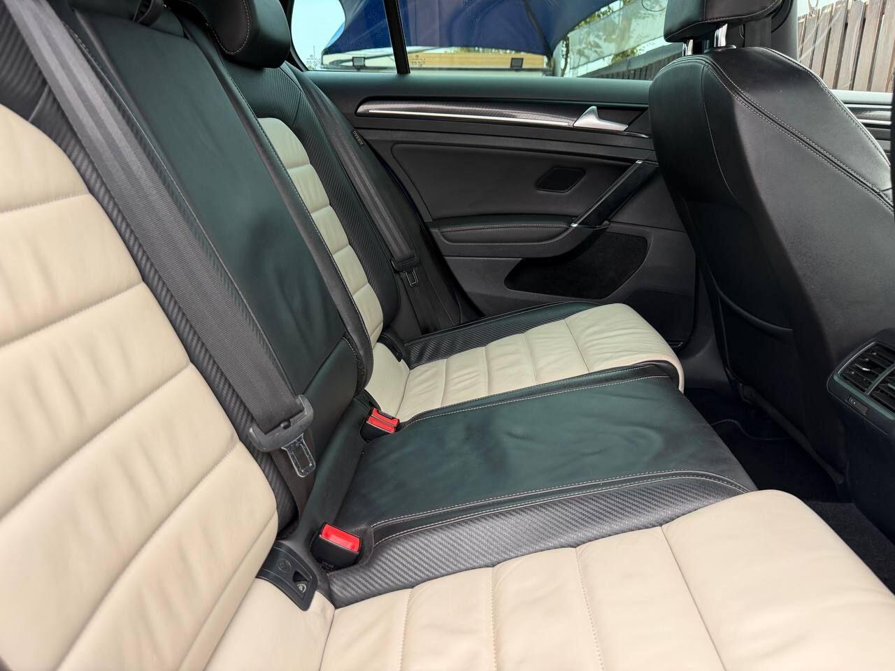 Volkswagen Golf view 18