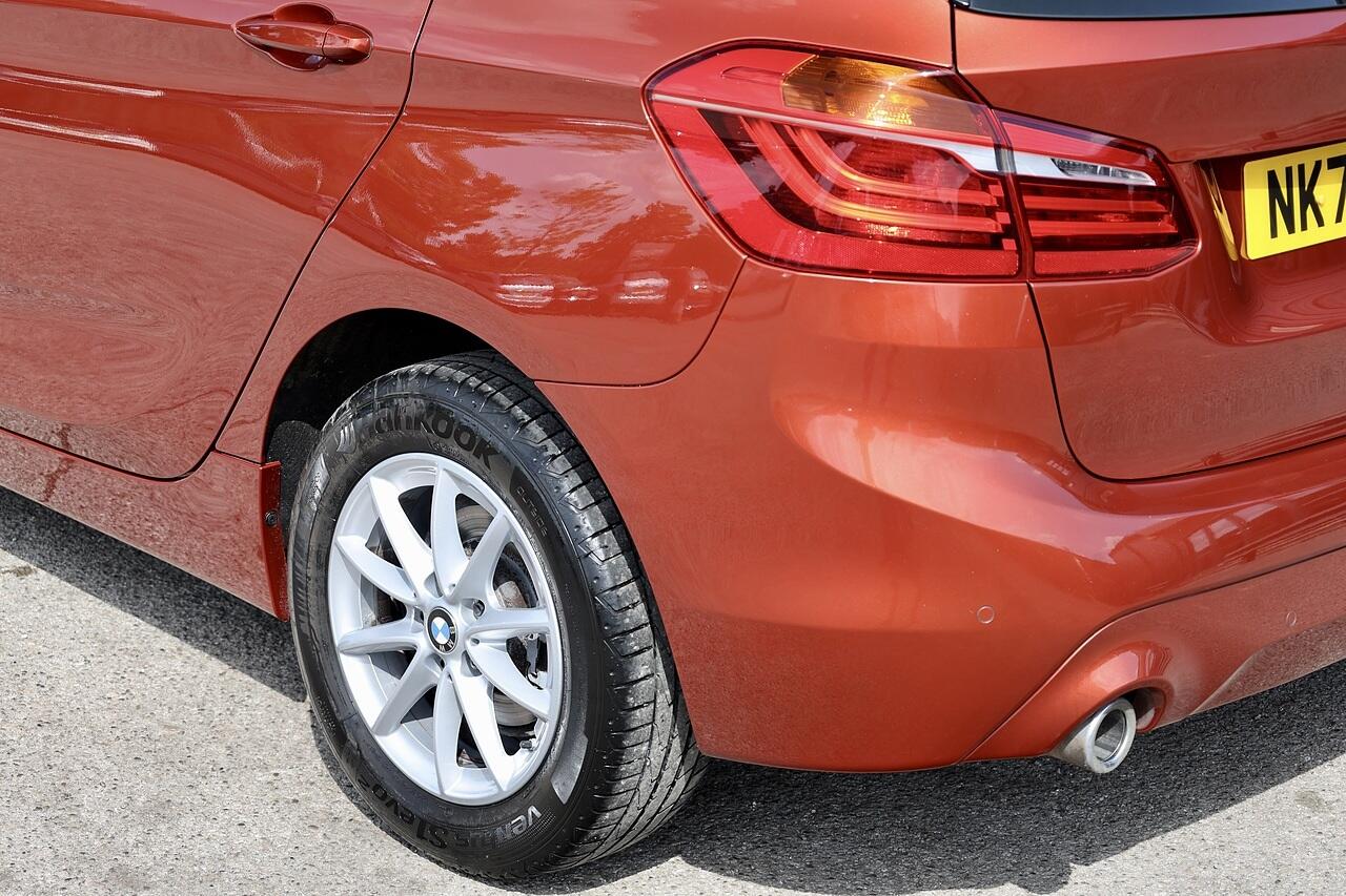 BMW 2 Series Active Tourer view 30