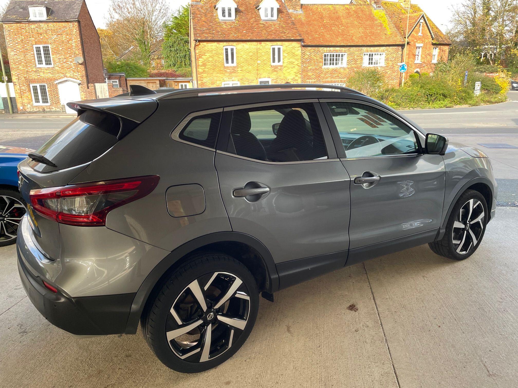 2018 Nissan Qashqai 1.3 DIG-T Tekna DCT Auto Euro 6 (s/s) 5dr • 33,000 miles image 6