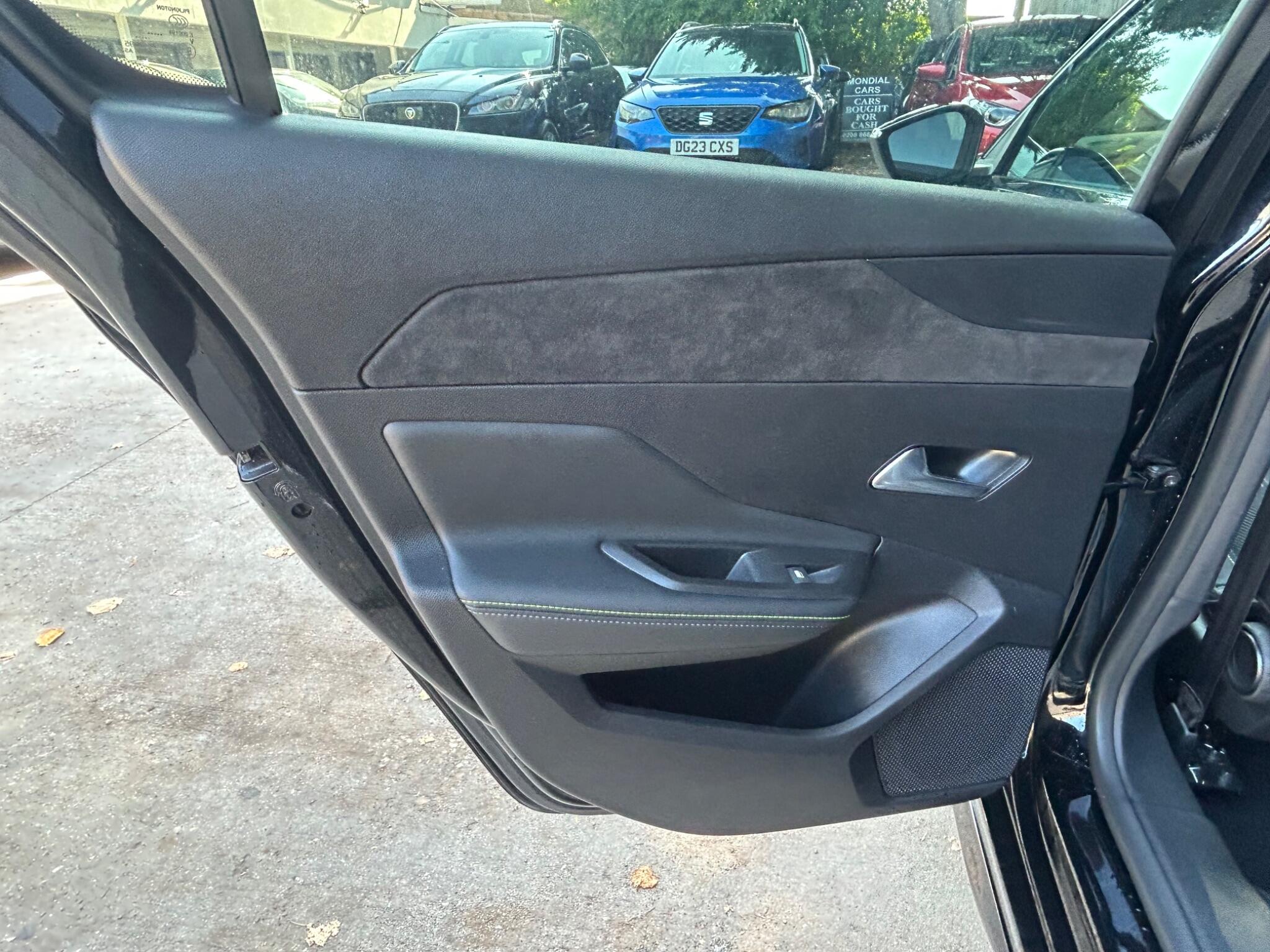 Peugeot 308 view 29