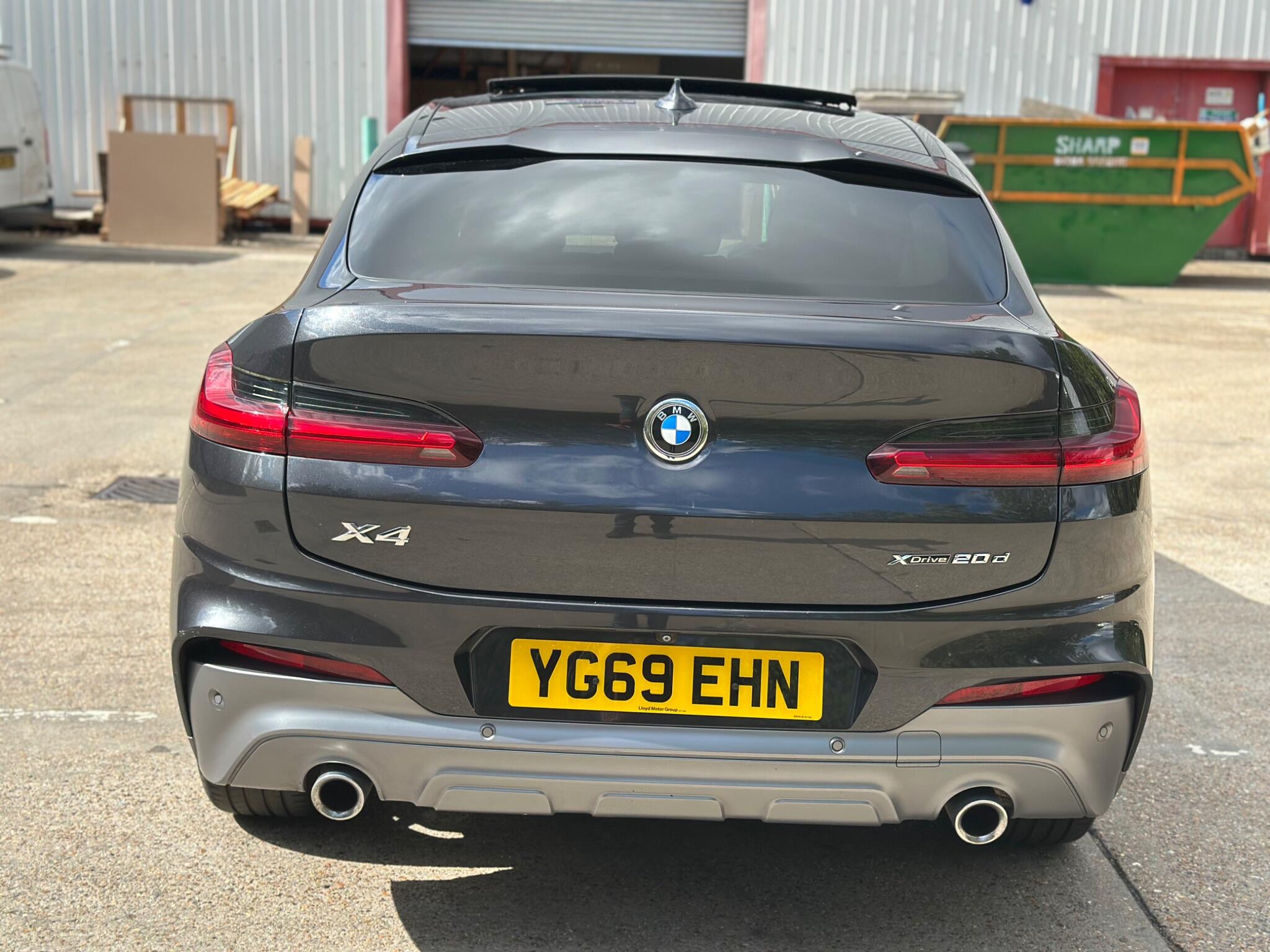 BMW X4 view 8