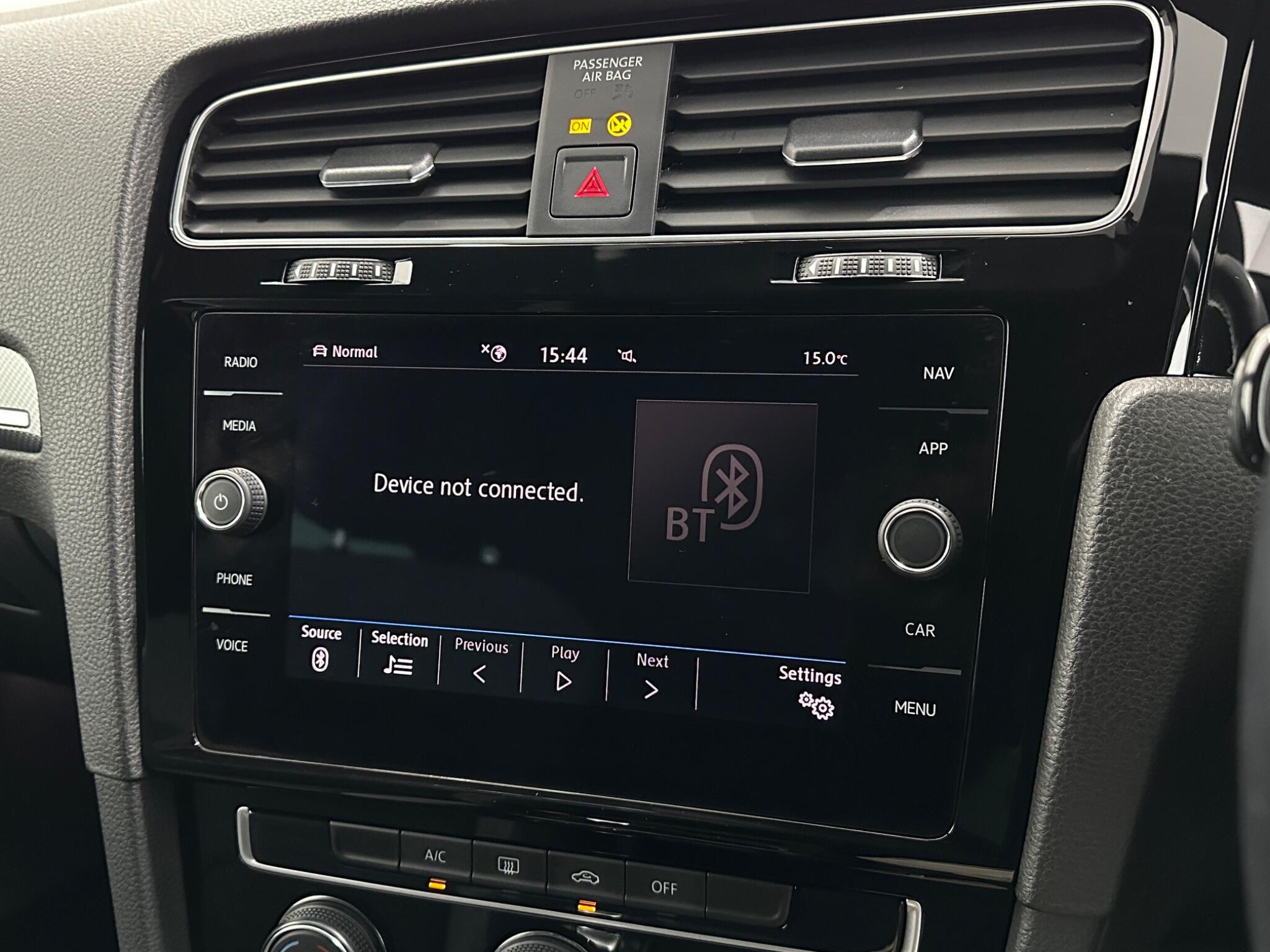 Volkswagen Golf view 25