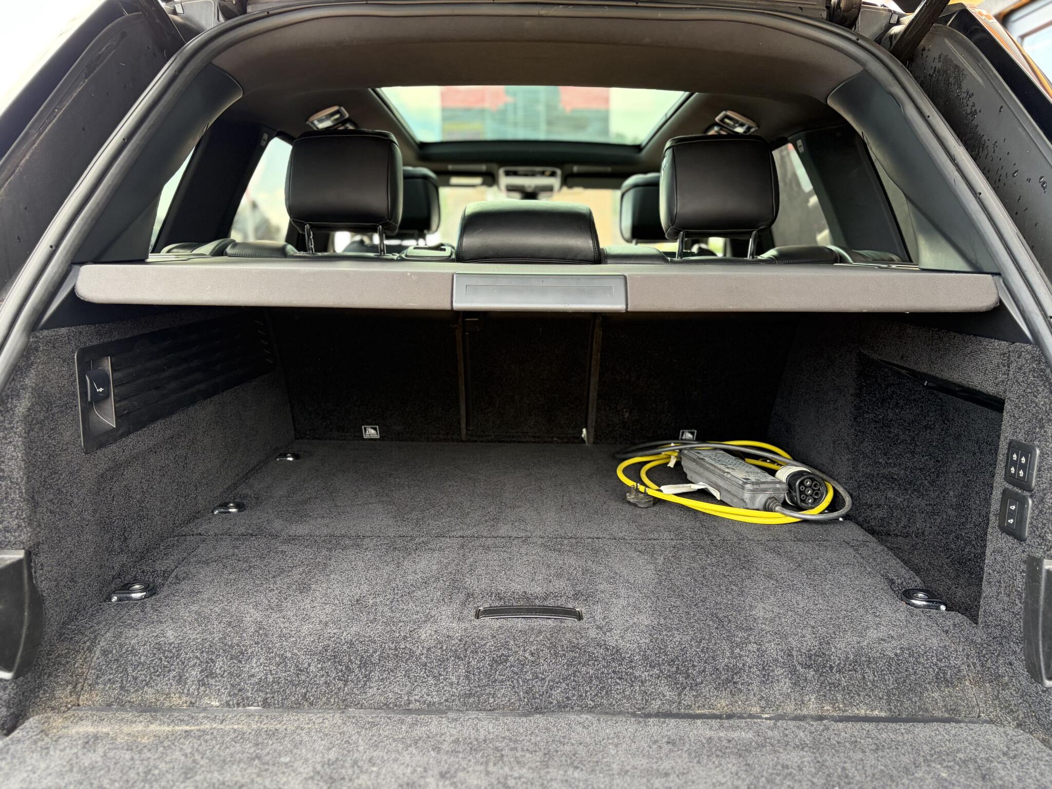 Land Rover Range Rover view 34
