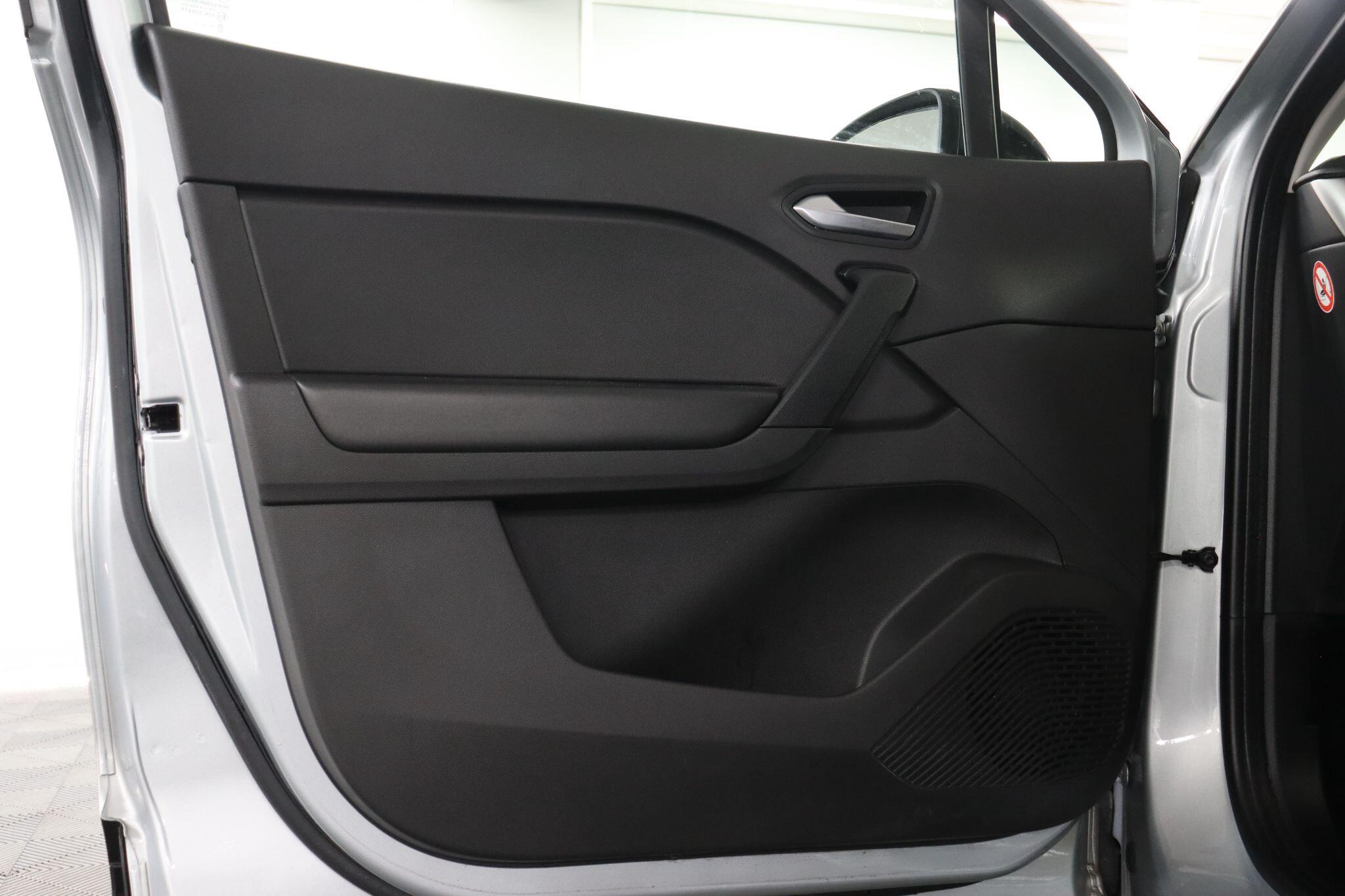 Renault Captur view 45