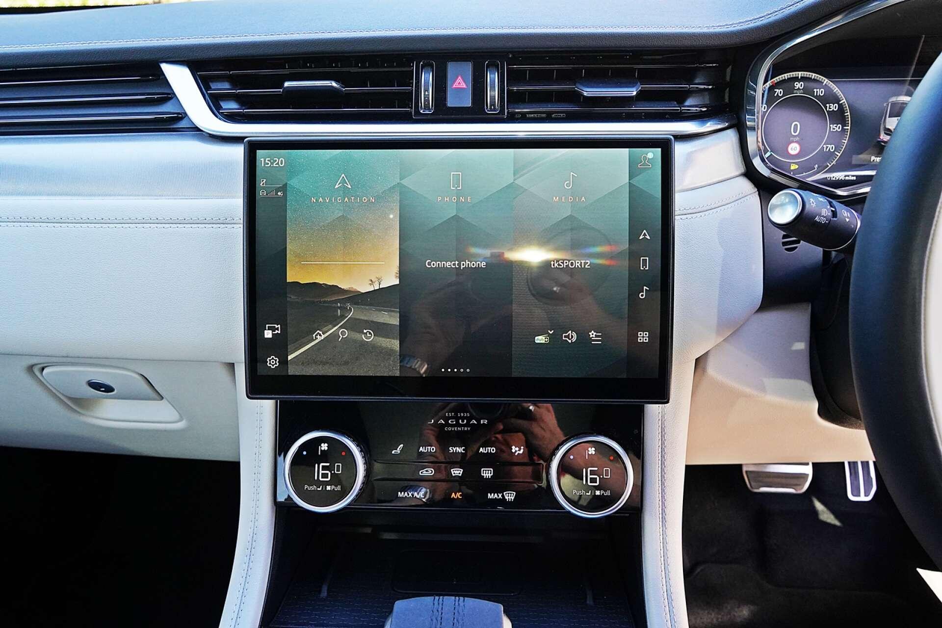 Jaguar F-Pace view 23