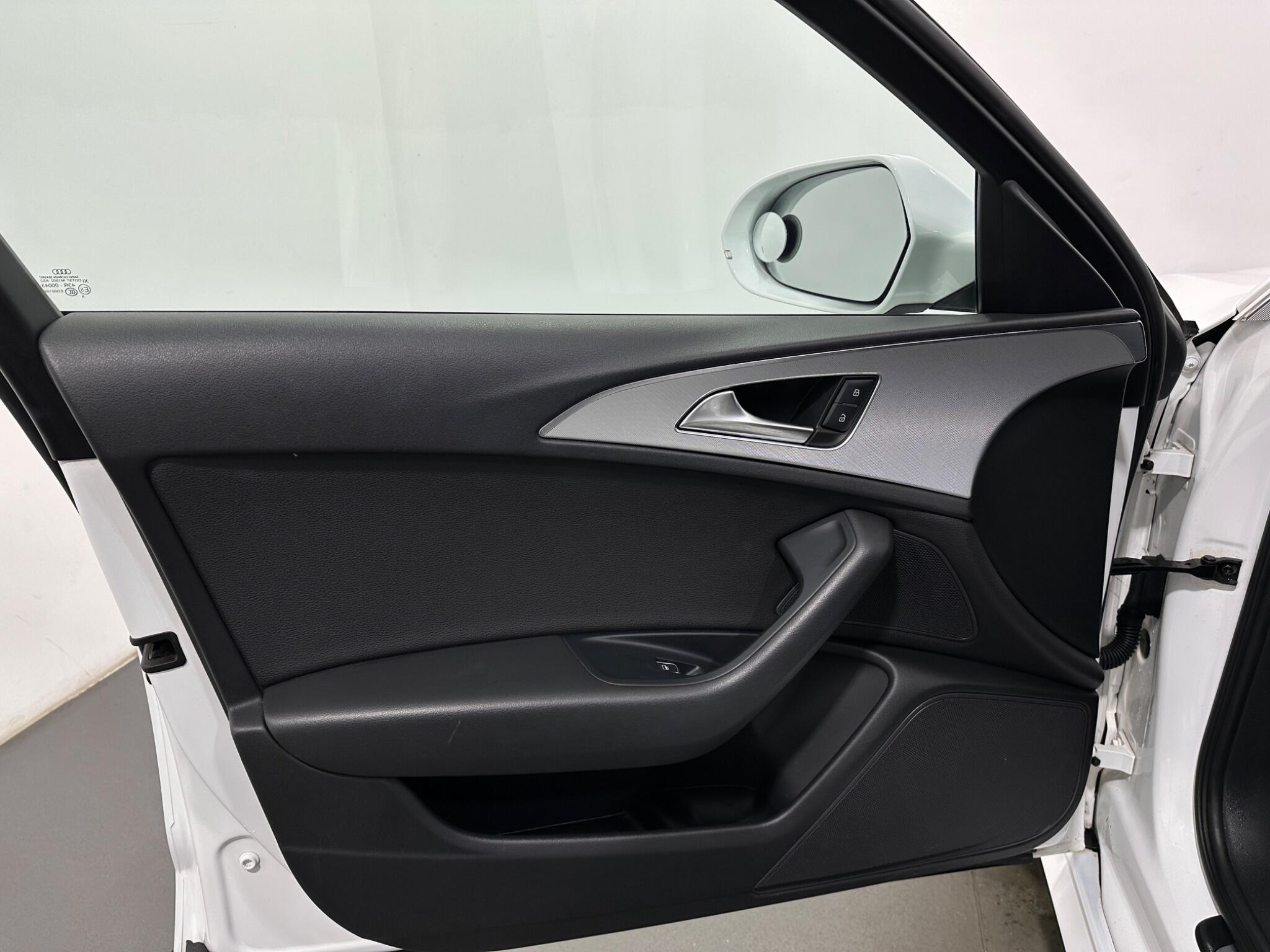 Audi A6 view 37