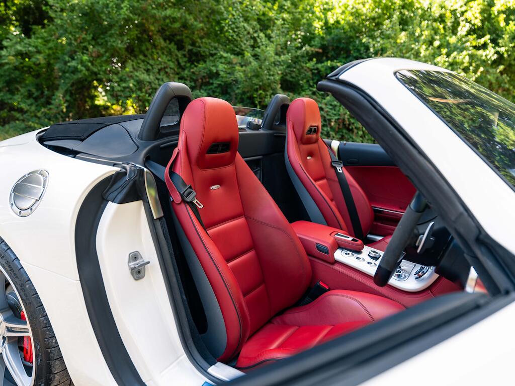 Mercedes-Benz SLS view 15