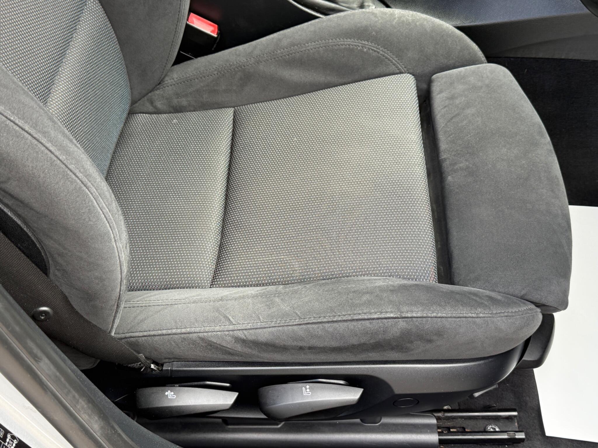 BMW 3 Series - Image 36