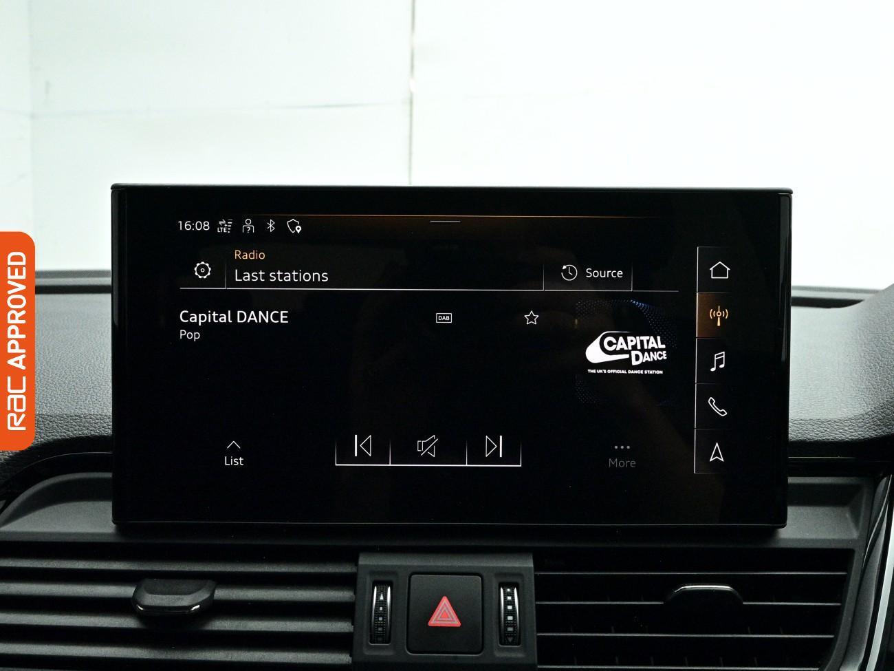 Audi Q5 view 23