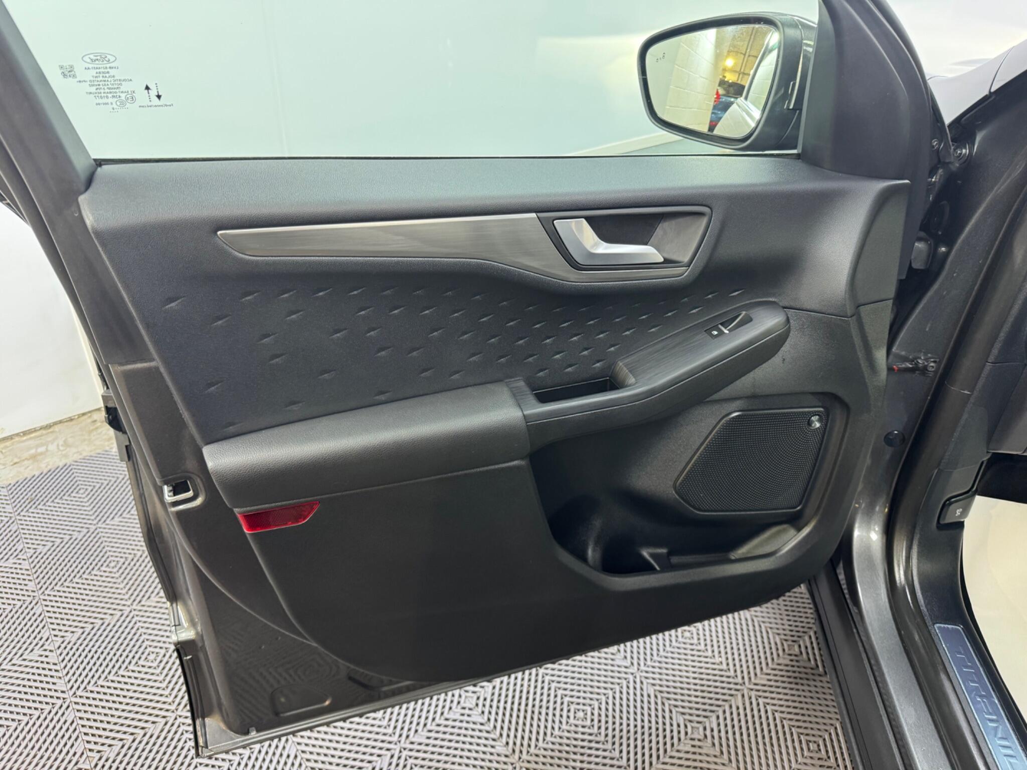 Ford Kuga view 47