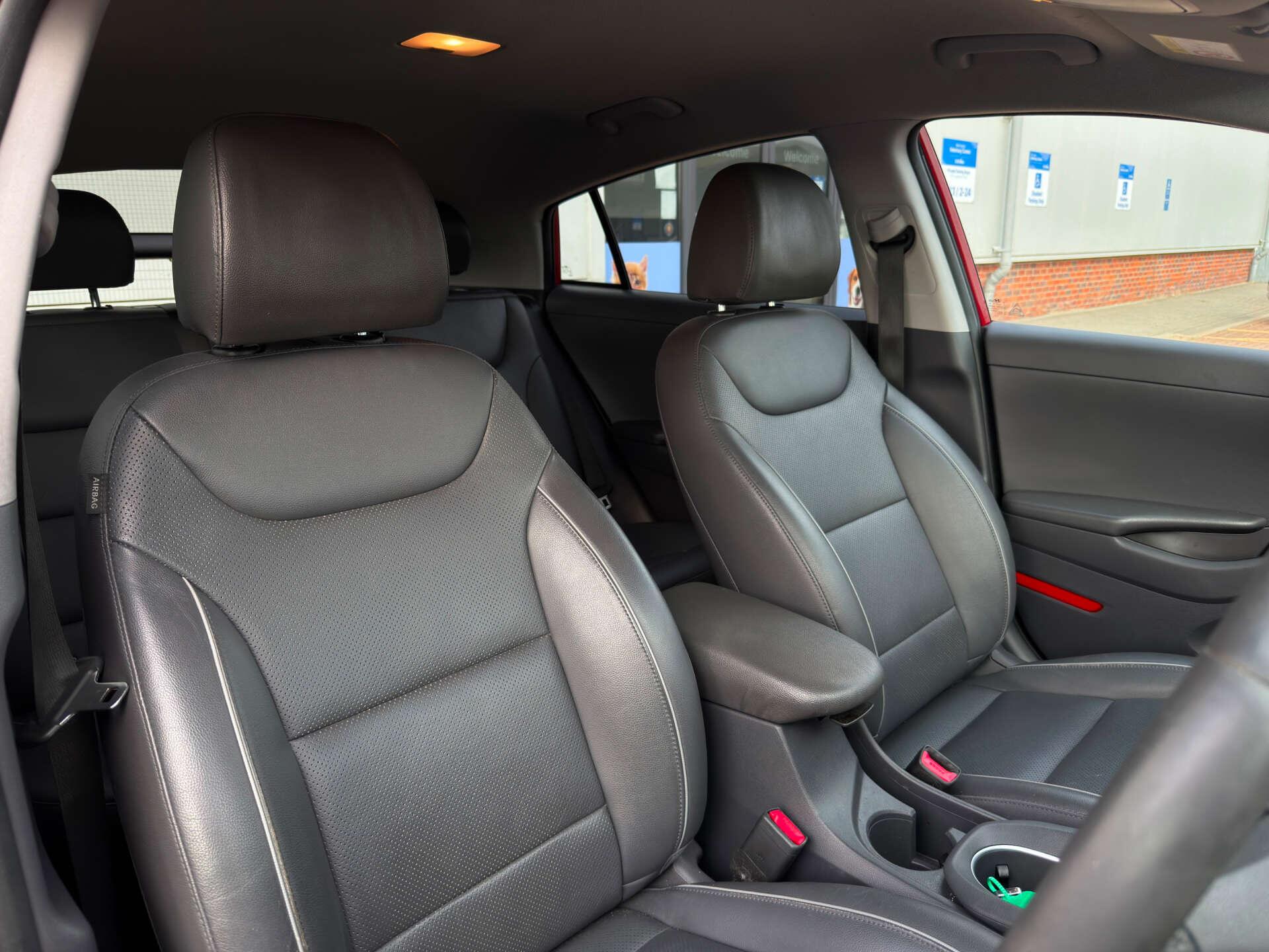 Hyundai Ioniq view 13