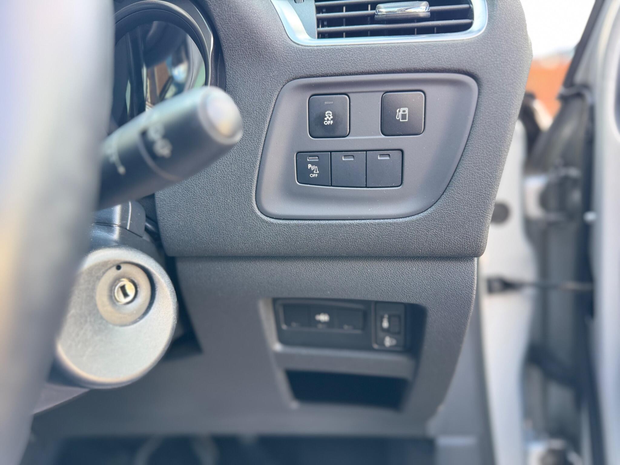 Citroen C4 view 21