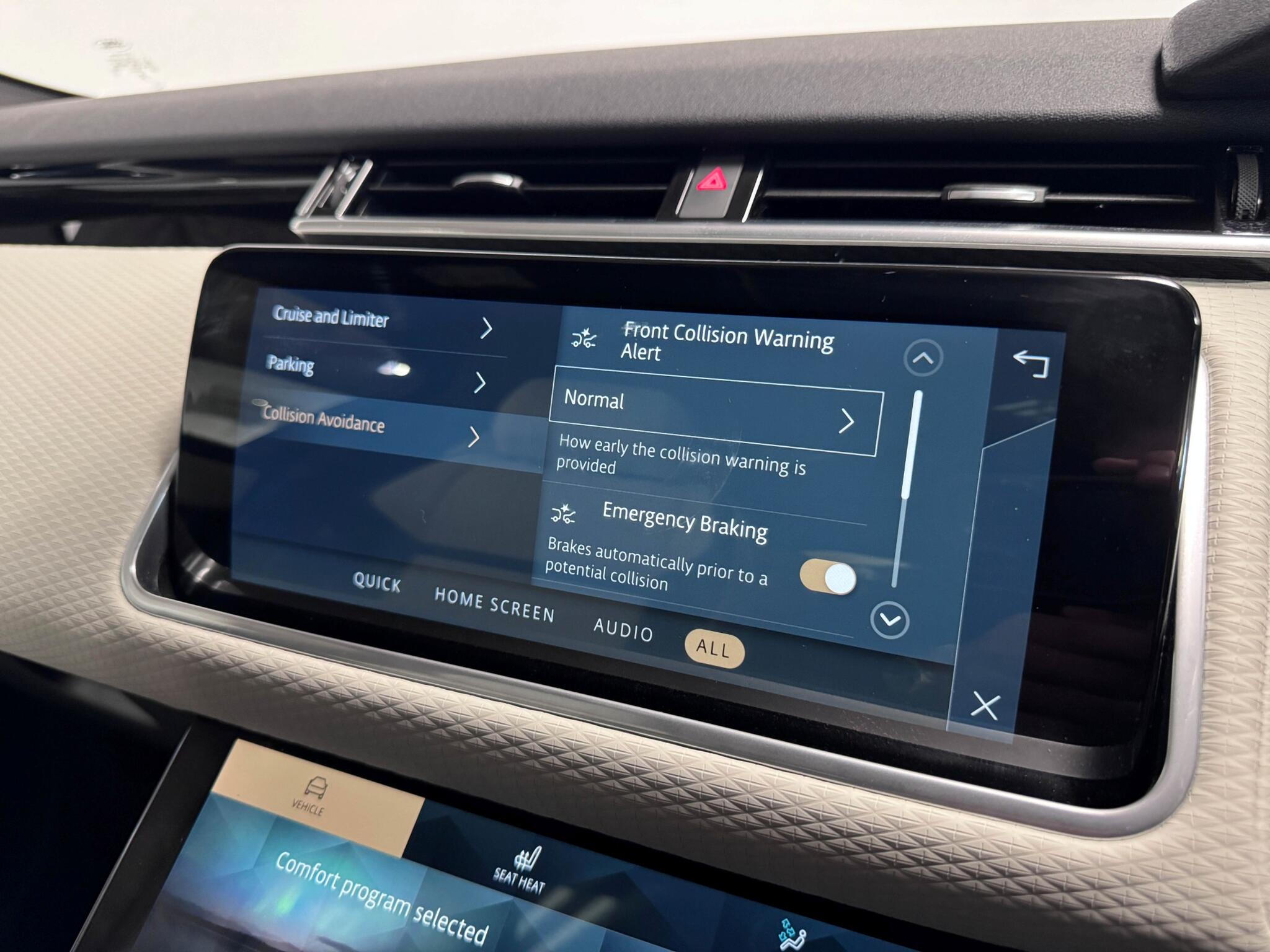 Land Rover Range Rover Velar view 58