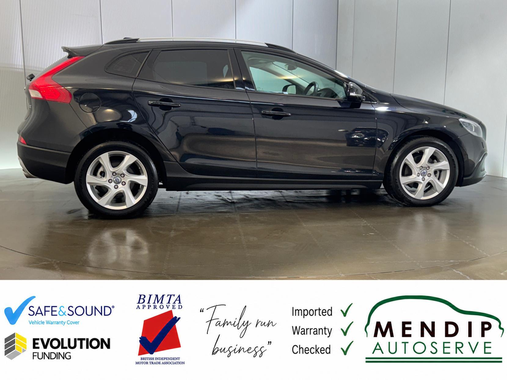 Volvo V40 Cross Country view 27