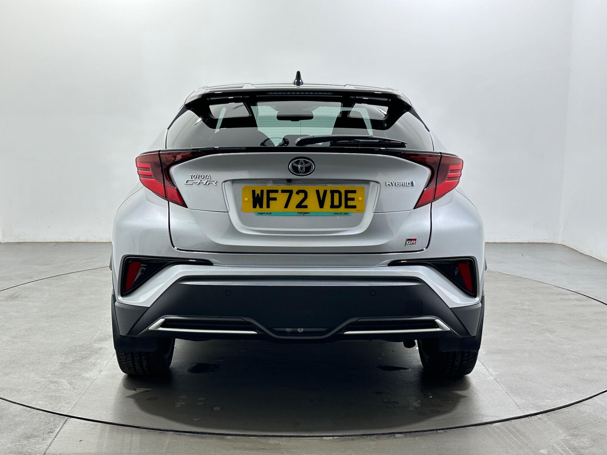Toyota C-HR view 7