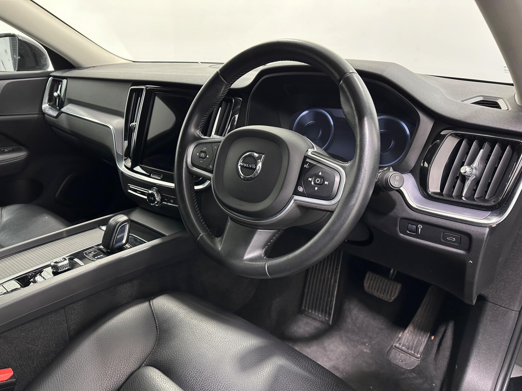 Volvo V60 view 11