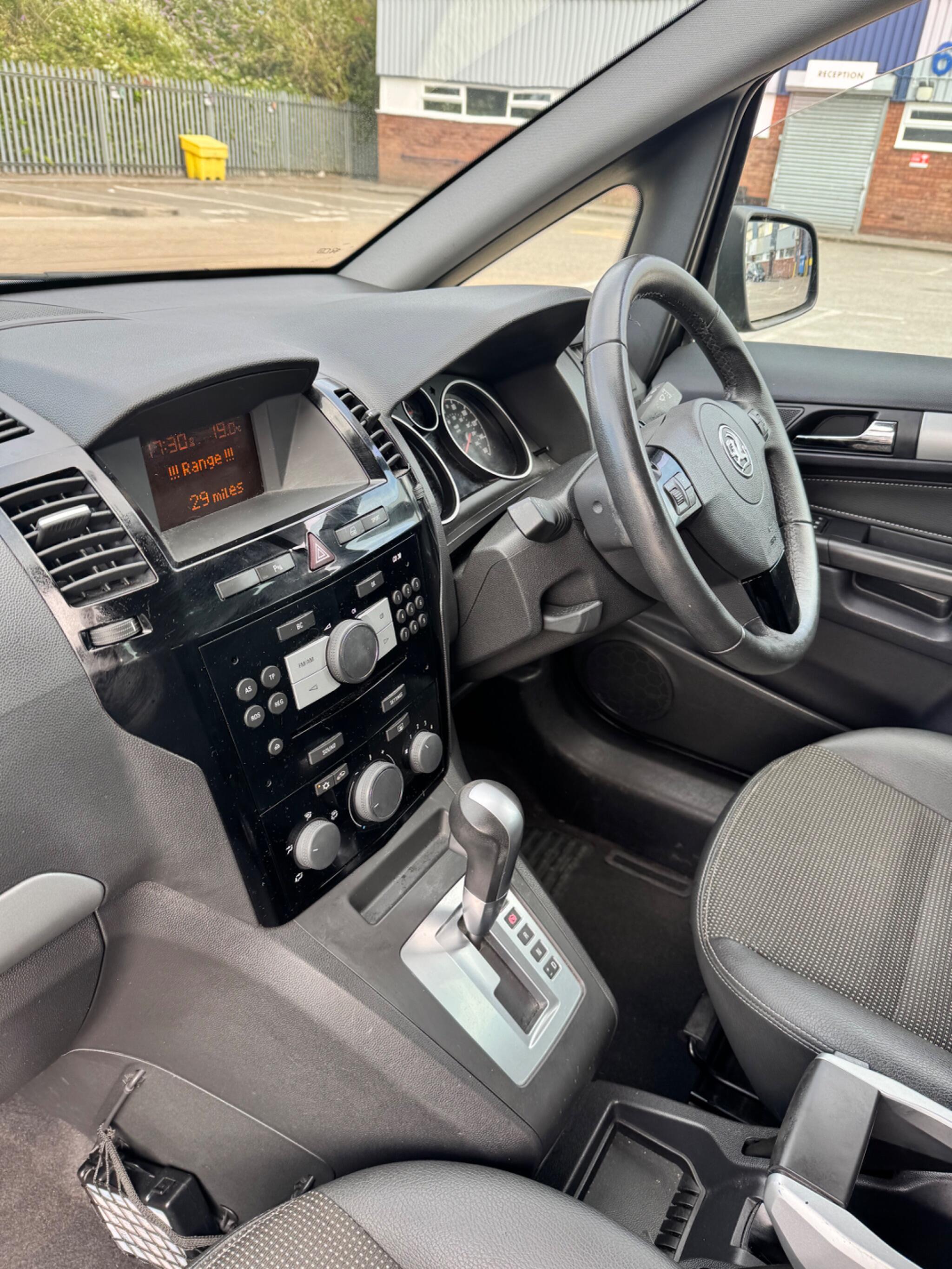 Vauxhall Zafira view 21