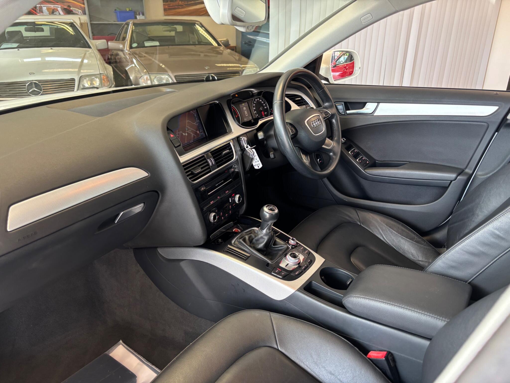 Audi A4 view 8