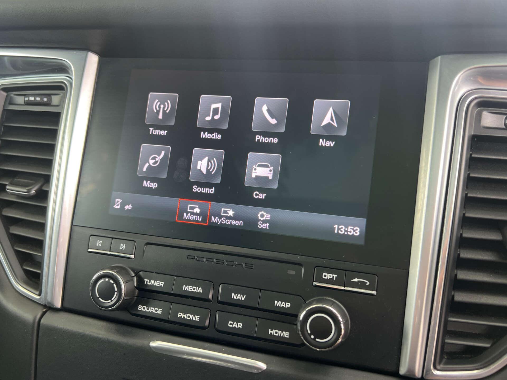 Porsche Macan view 49