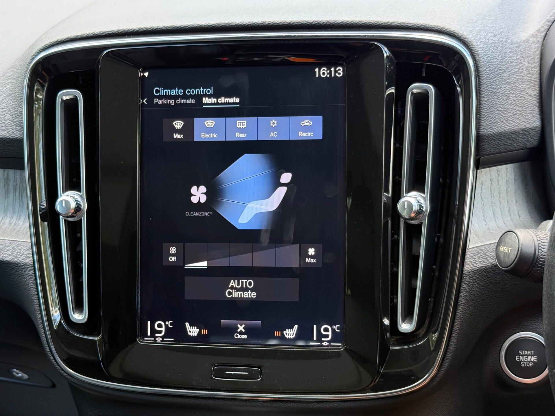 Volvo XC40 view 48